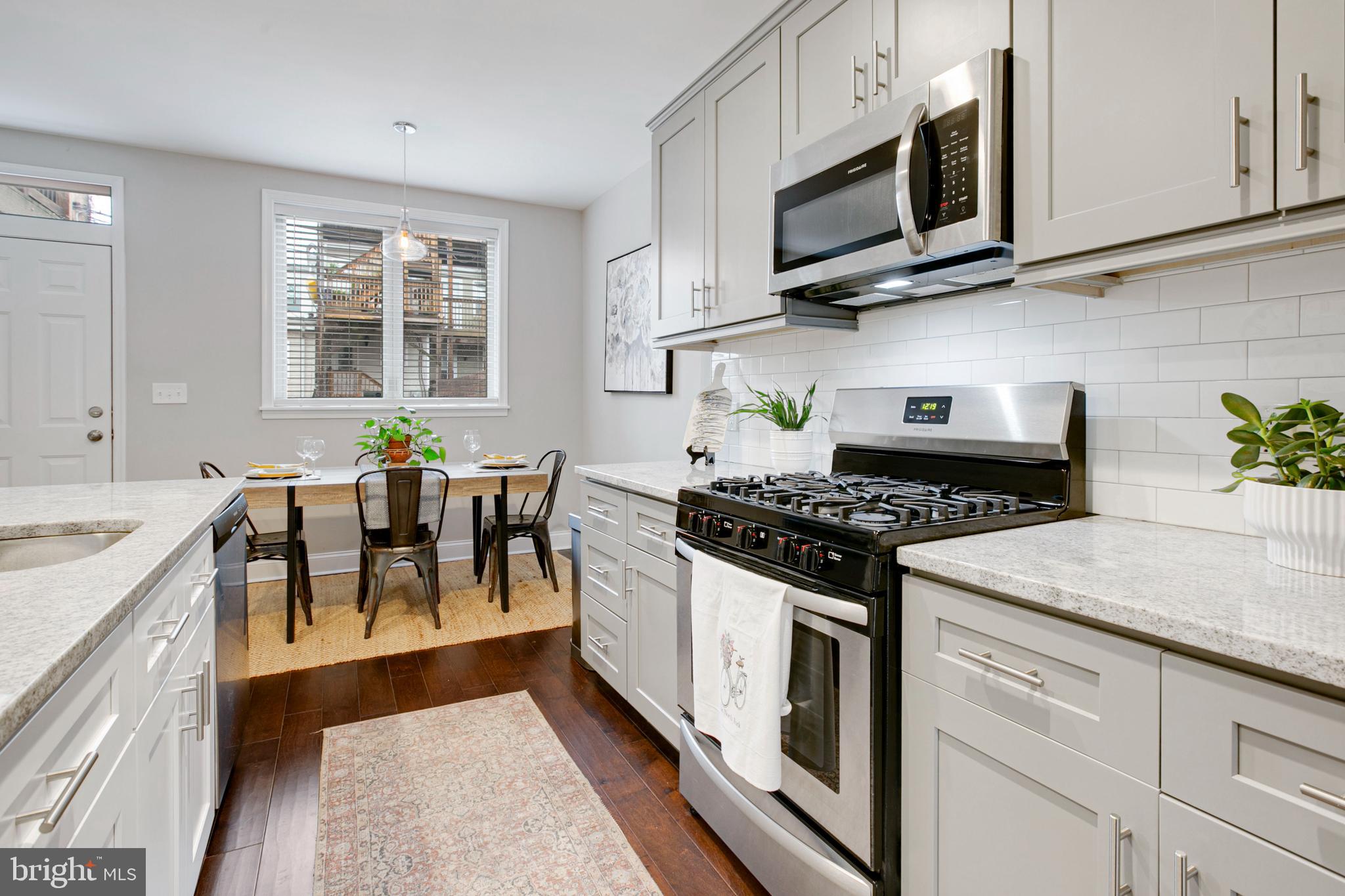 HIGHLANDTOWN - Residential