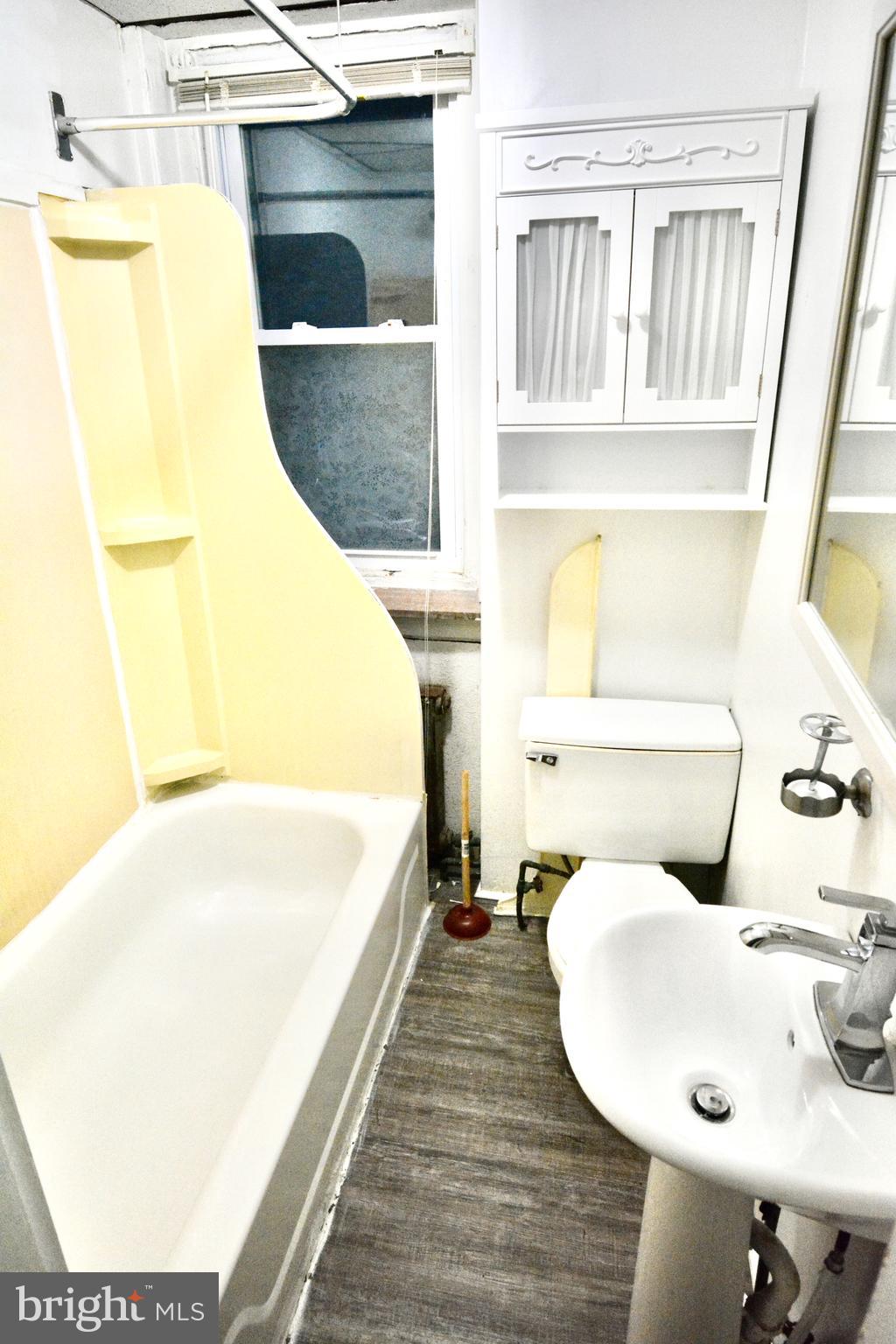 MANAYUNK - Residential Lease