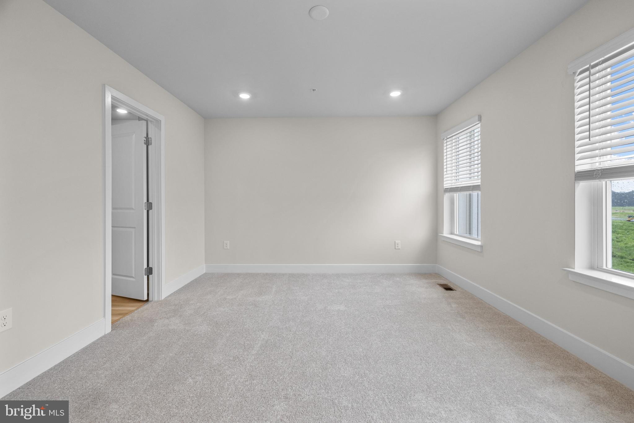 LAKESIDE AT TRAPPE - Residential