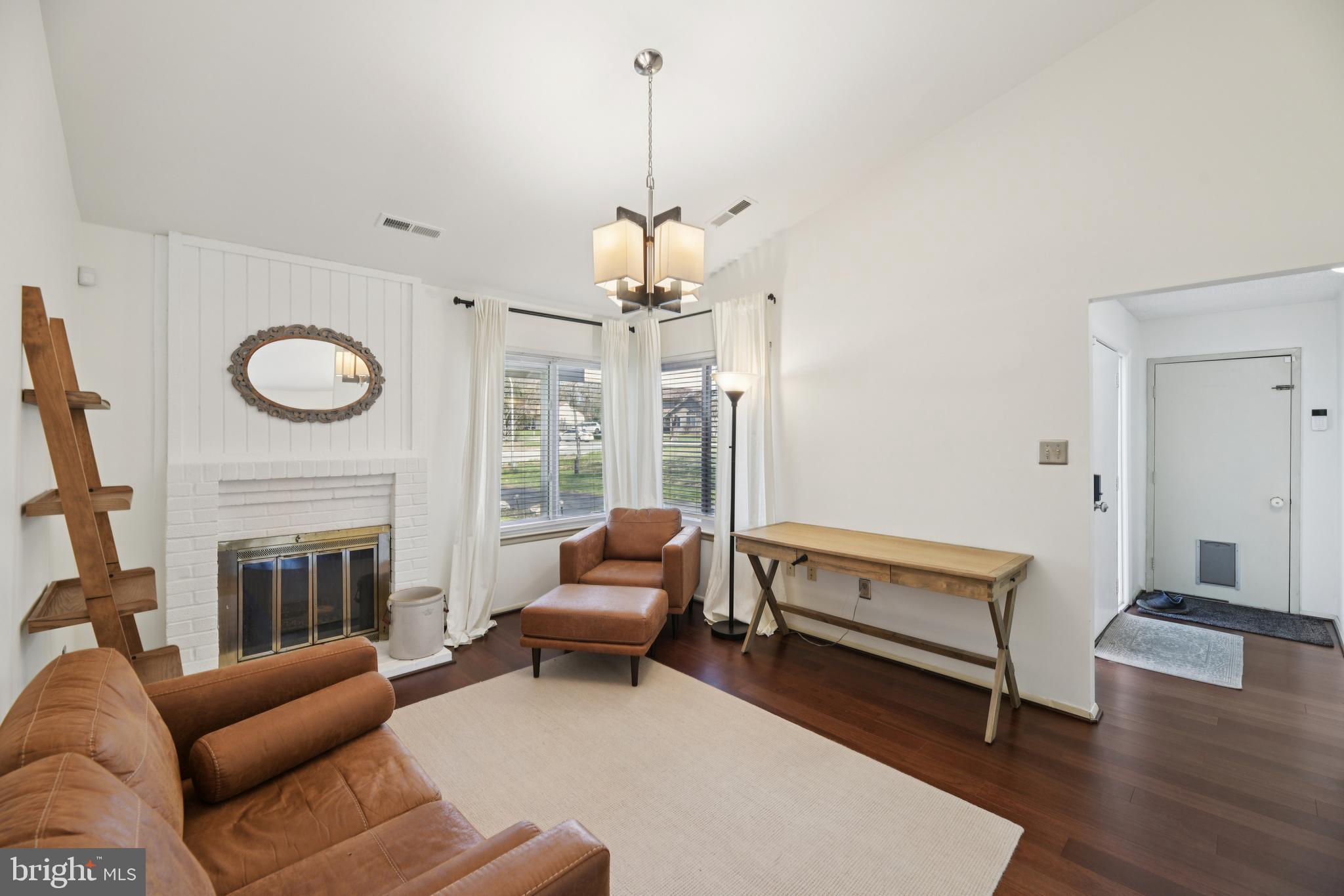 POINTER RIDGE - Residential