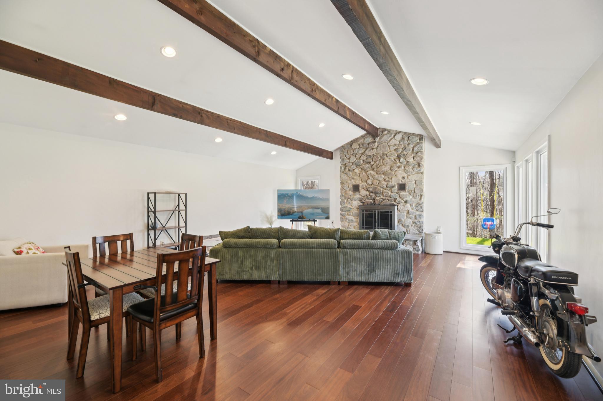 POINTER RIDGE - Residential