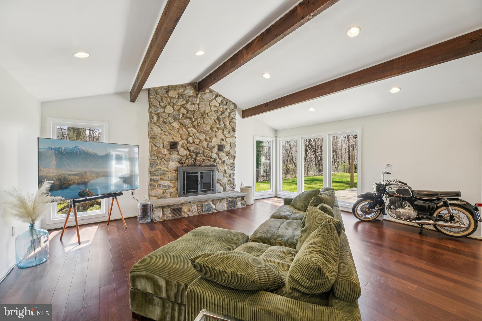 POINTER RIDGE - Residential