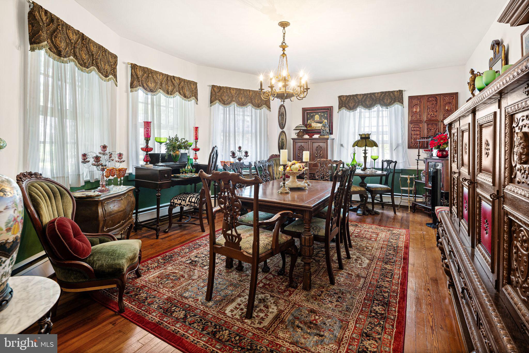 WINDSOR HILL - Residential