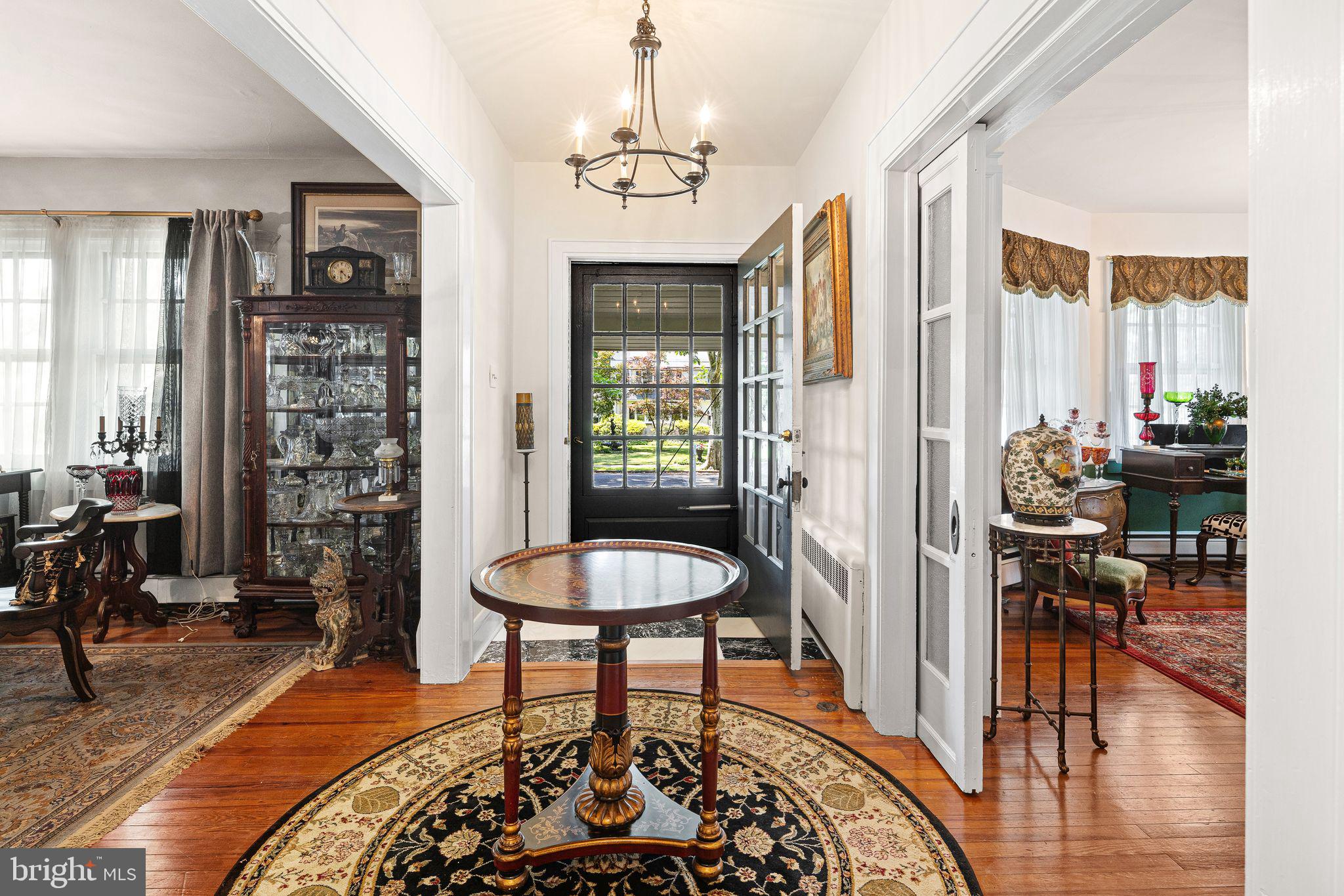 WINDSOR HILL - Residential