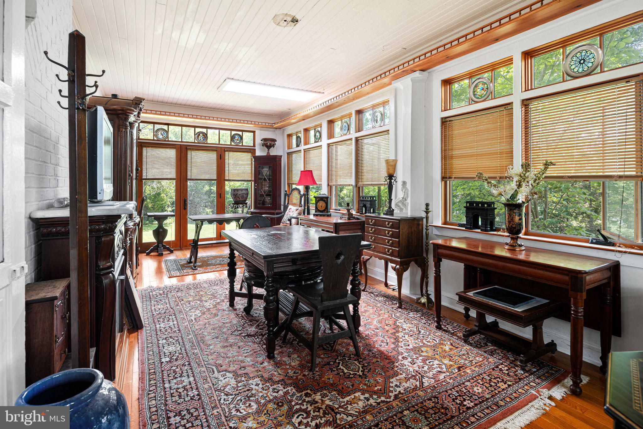 WINDSOR HILL - Residential