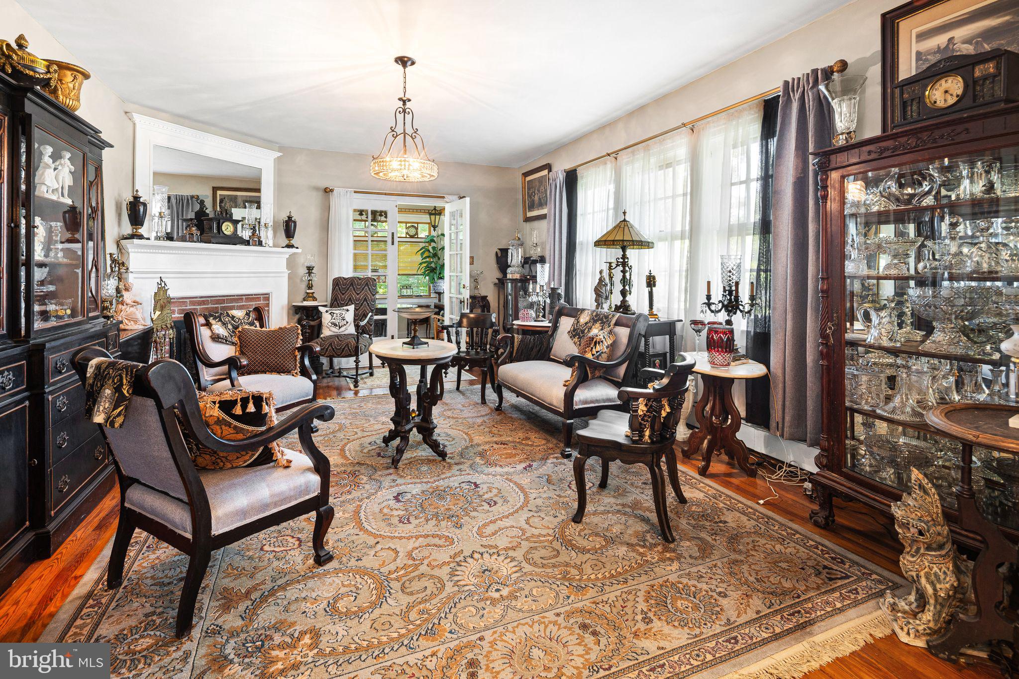 WINDSOR HILL - Residential
