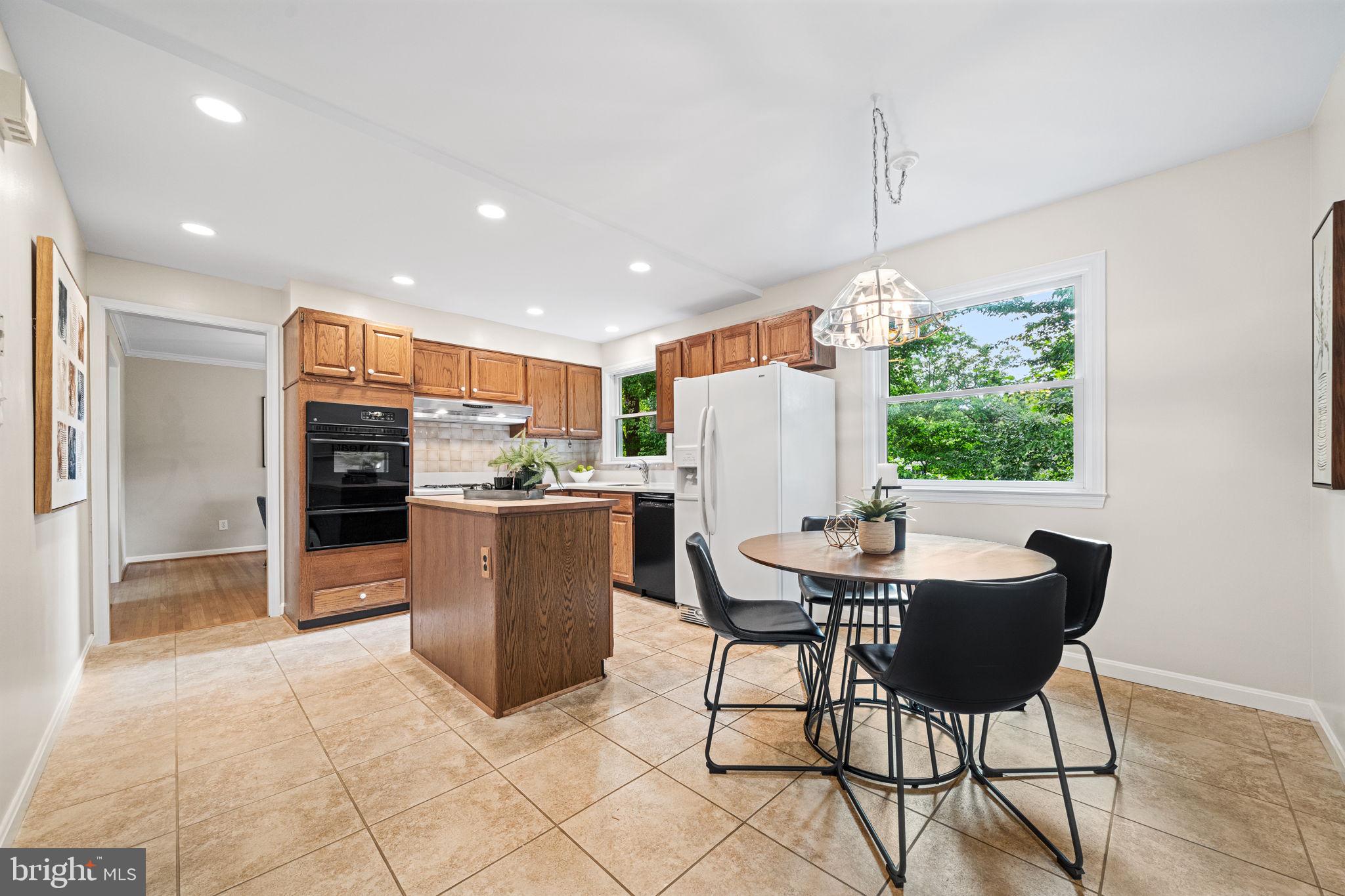 ROLLING VALLEY - Residential