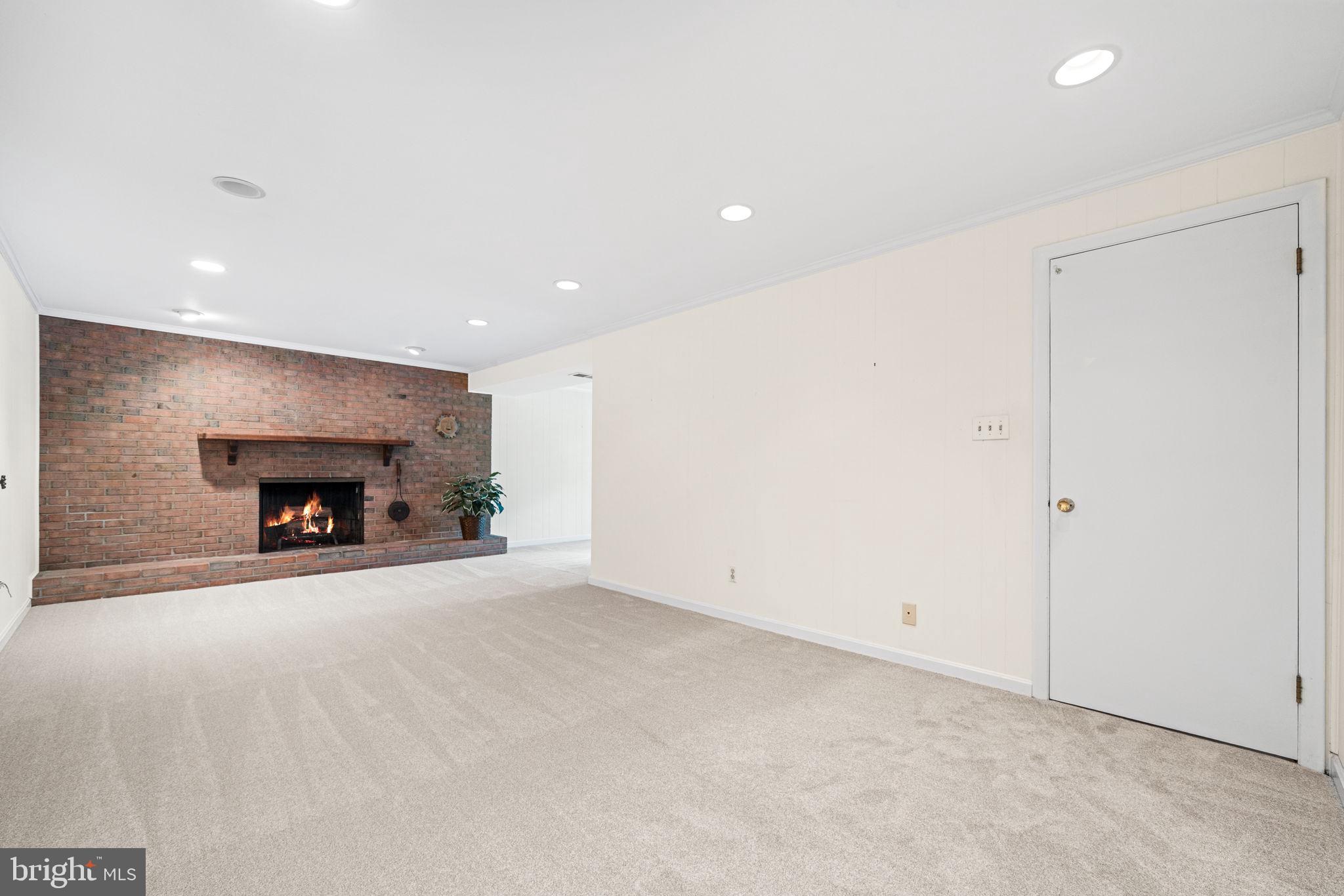 ROLLING VALLEY - Residential