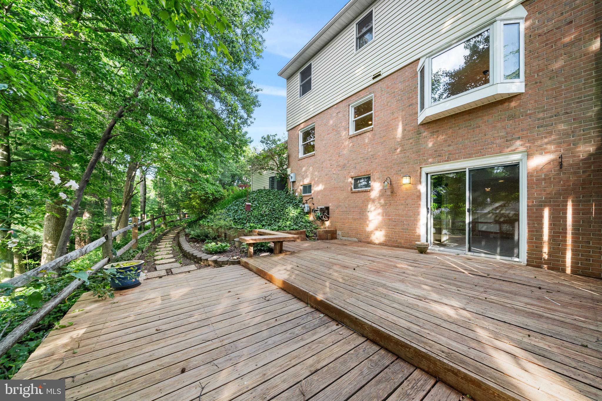 ROLLING VALLEY - Residential