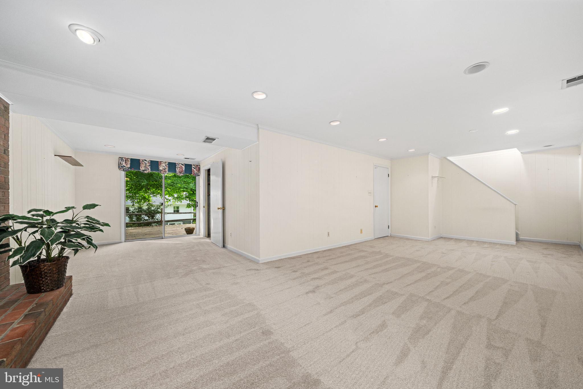 ROLLING VALLEY - Residential