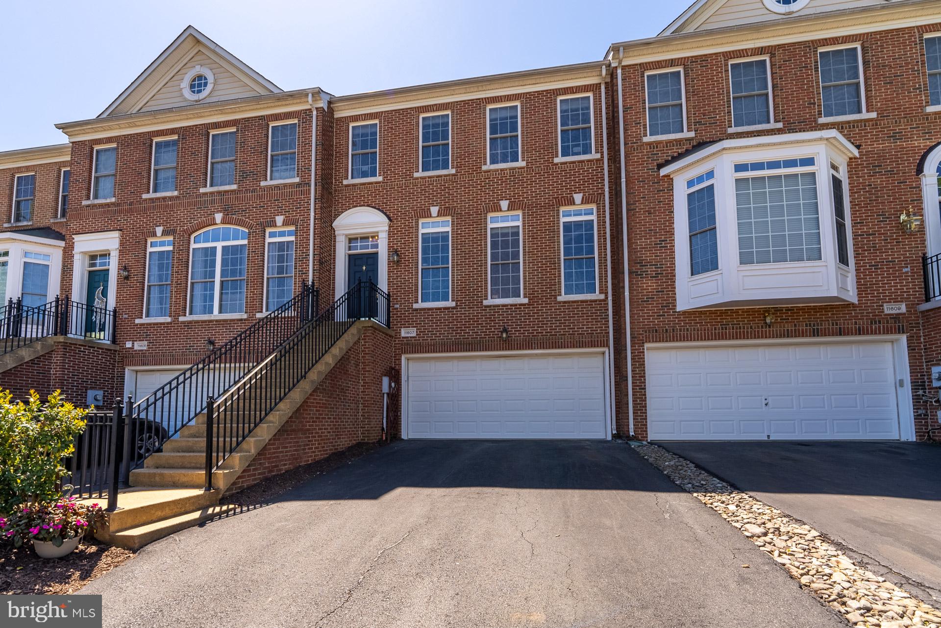 FAIRFAX CENTER - Residential Lease
