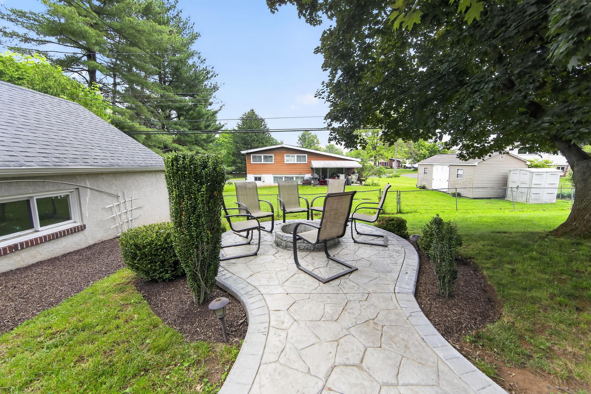 CENTER SQ GREEN - Residential