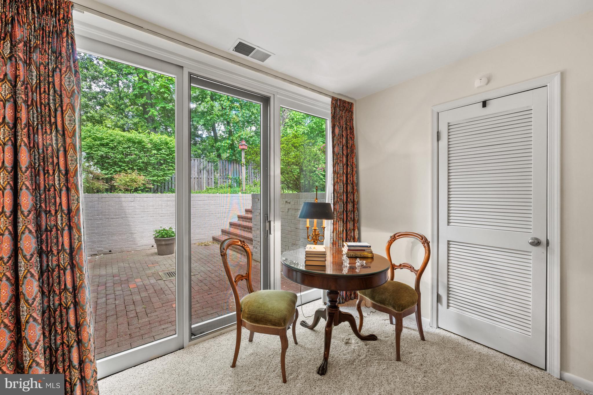CHEVY CHASE HILLS - Residential