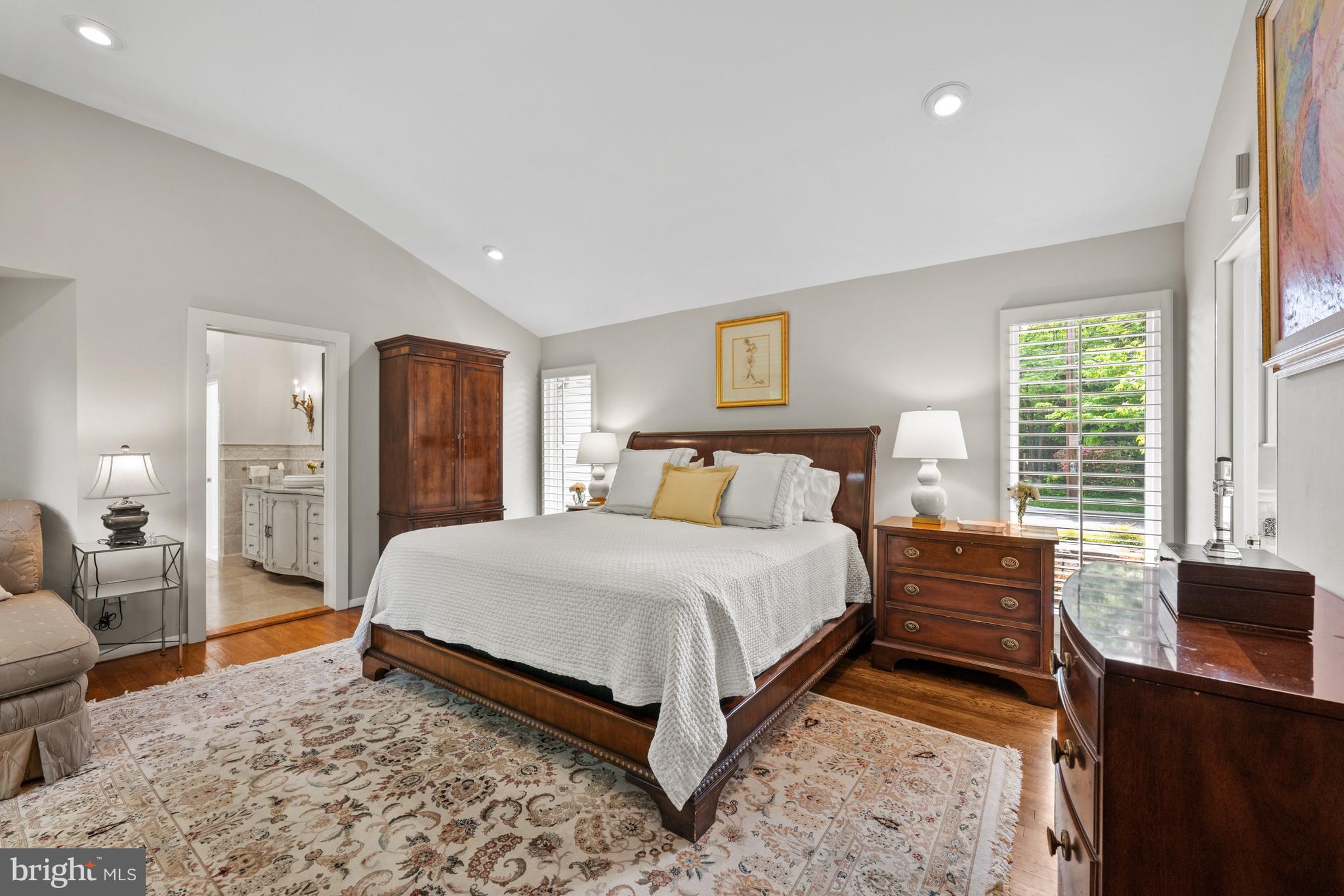 CHEVY CHASE HILLS - Residential