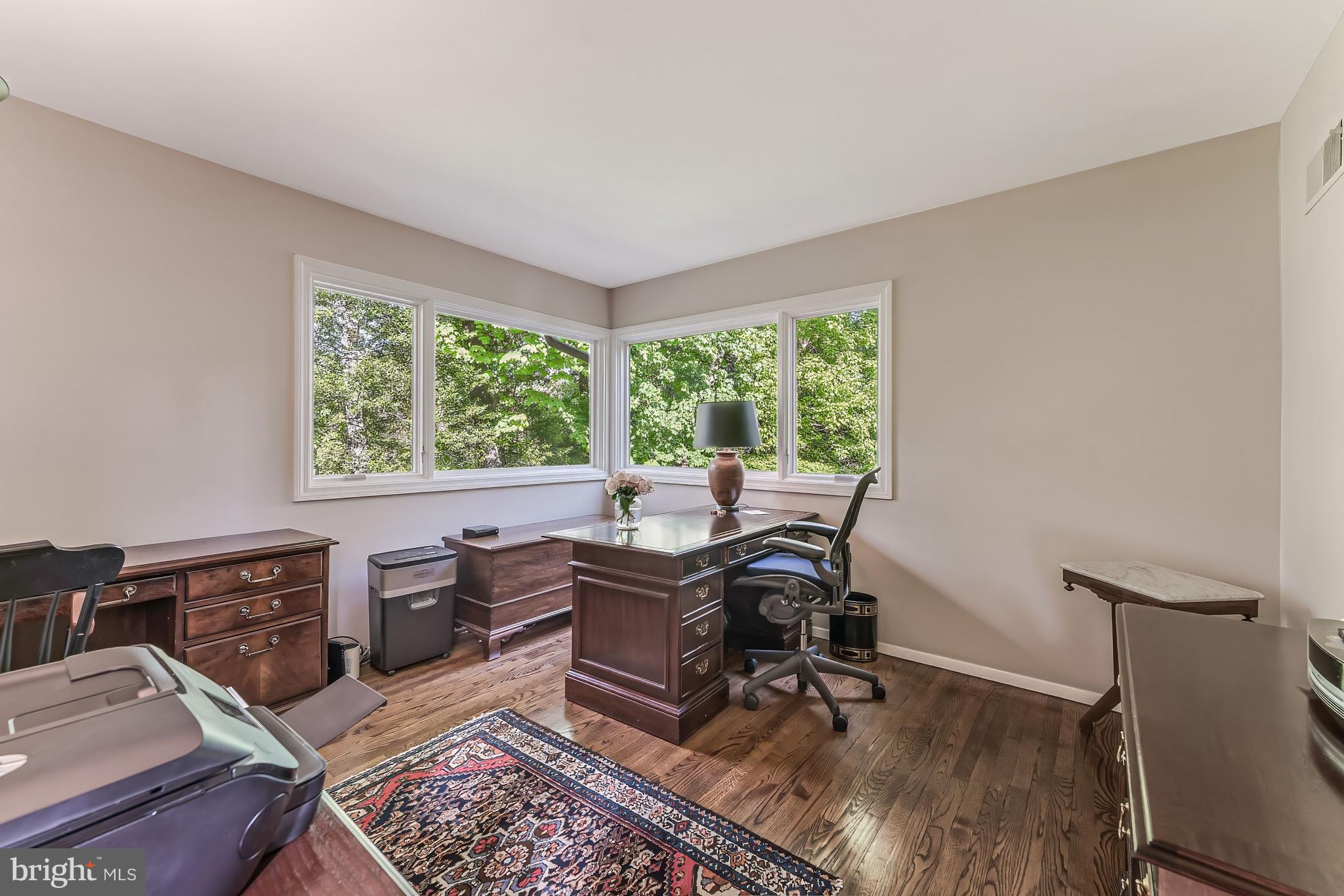 CHEVY CHASE HILLS - Residential