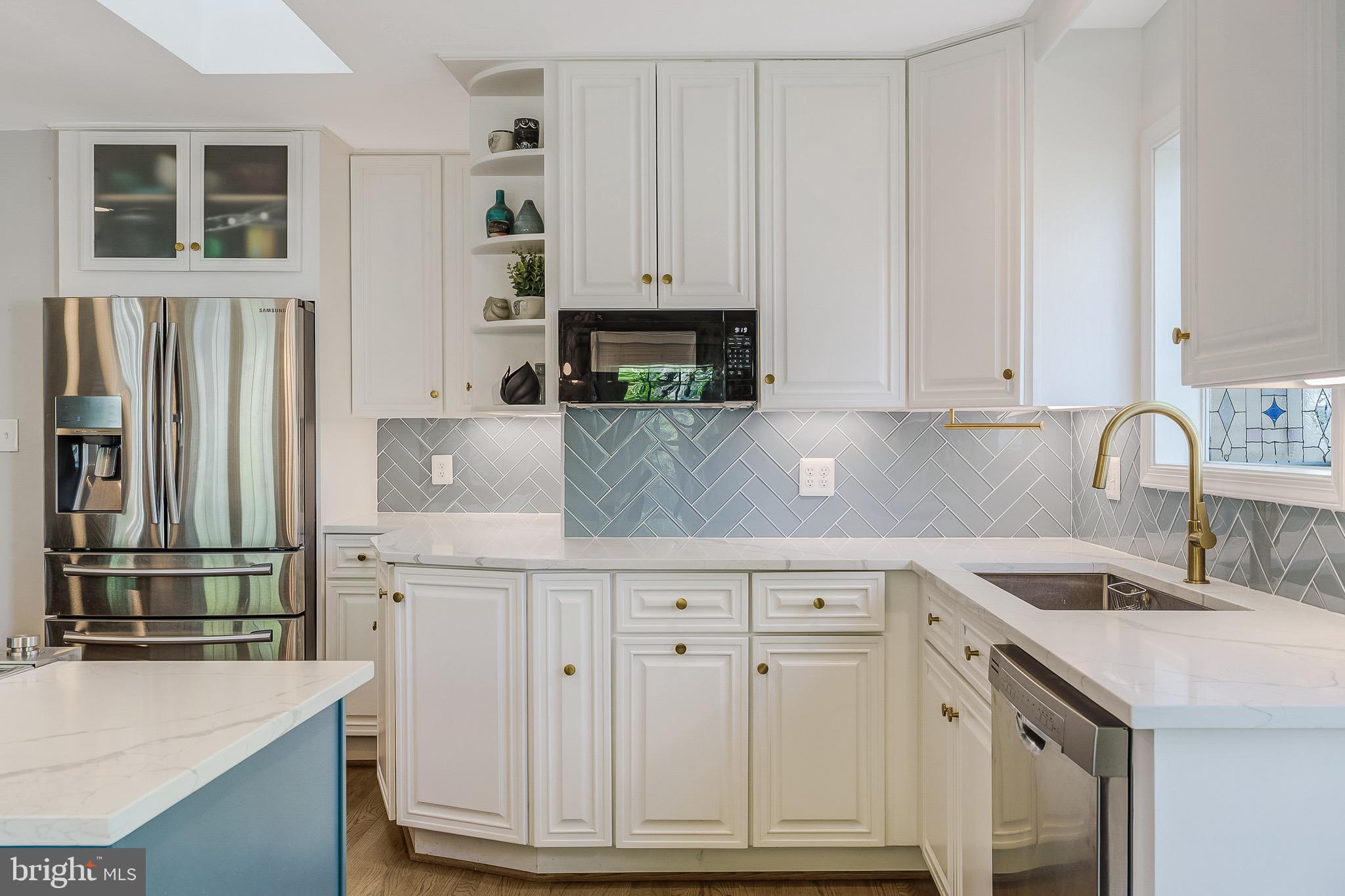 FOX MILL ESTATES - Residential