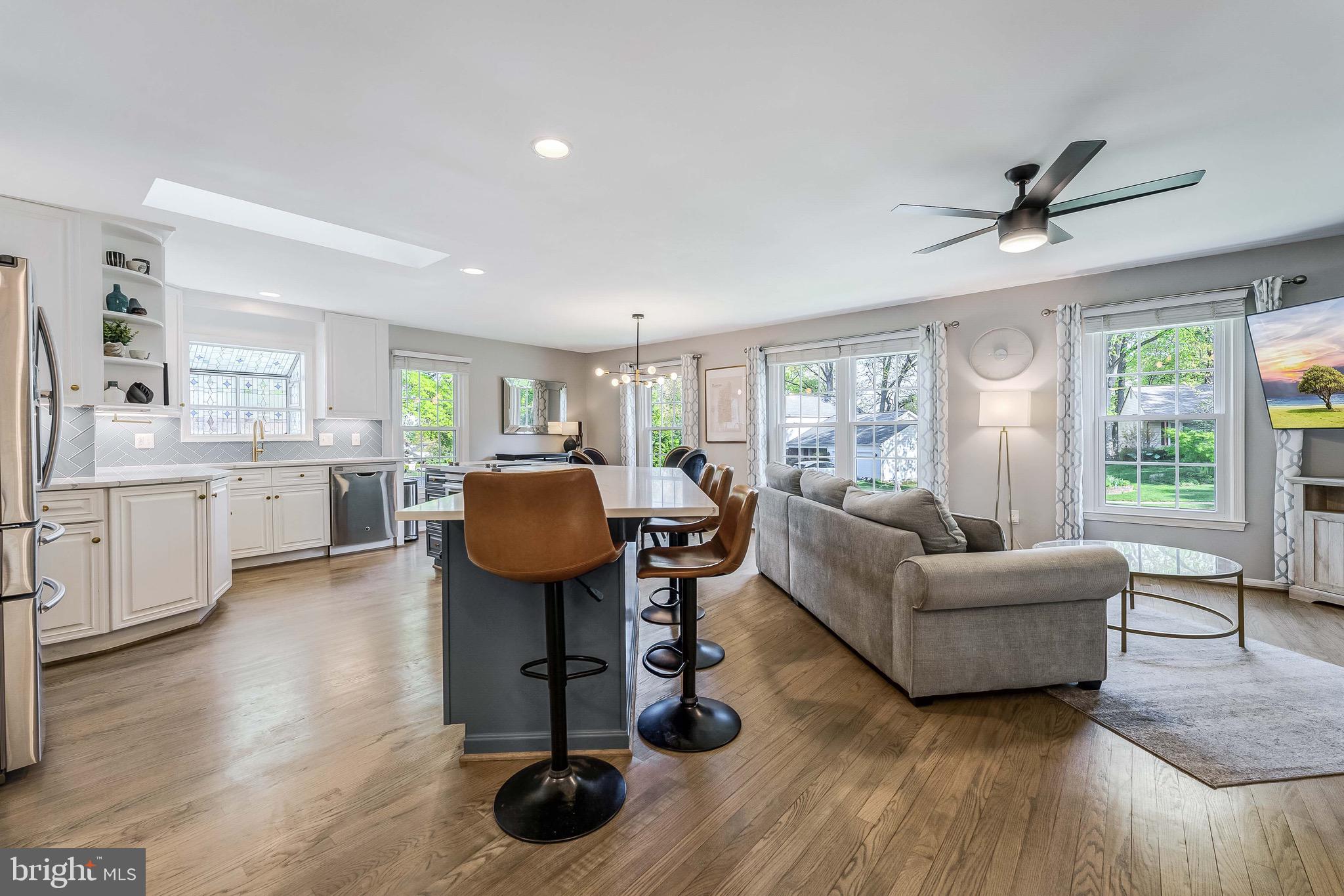 FOX MILL ESTATES - Residential