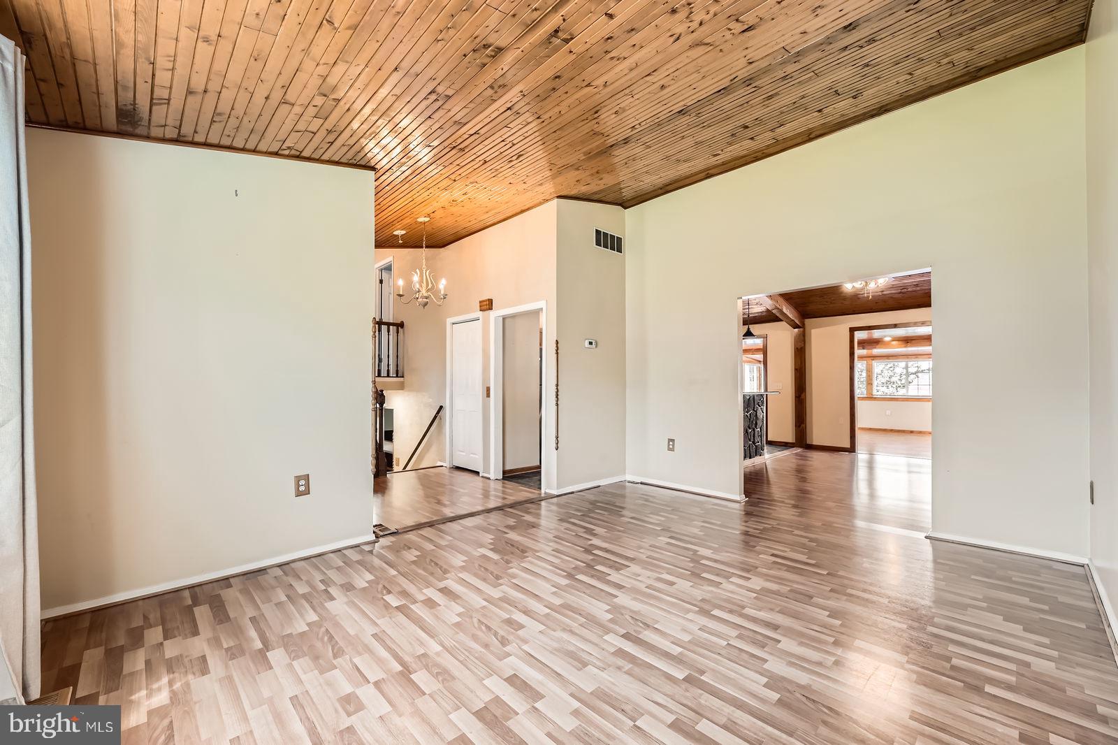 CHESTERFIELD - Residential