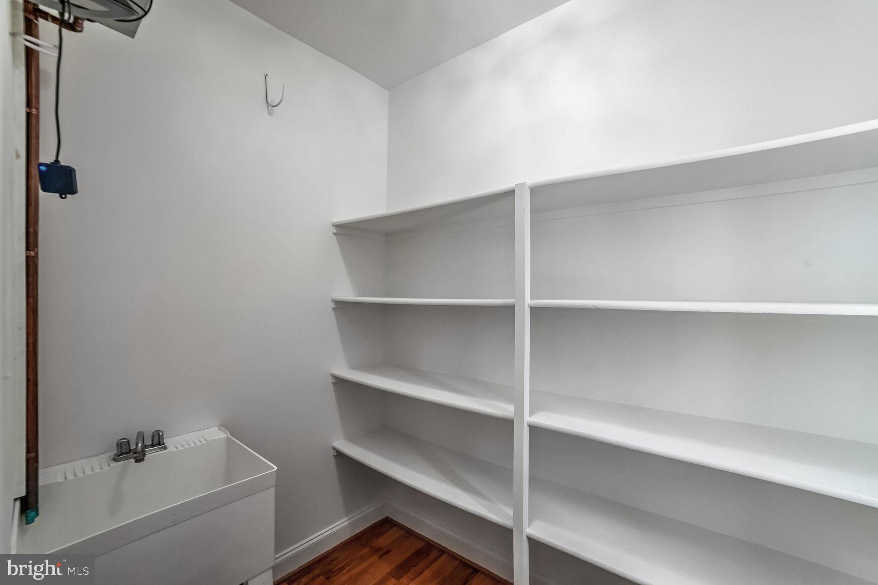 BROOKE MEADOW - Residential