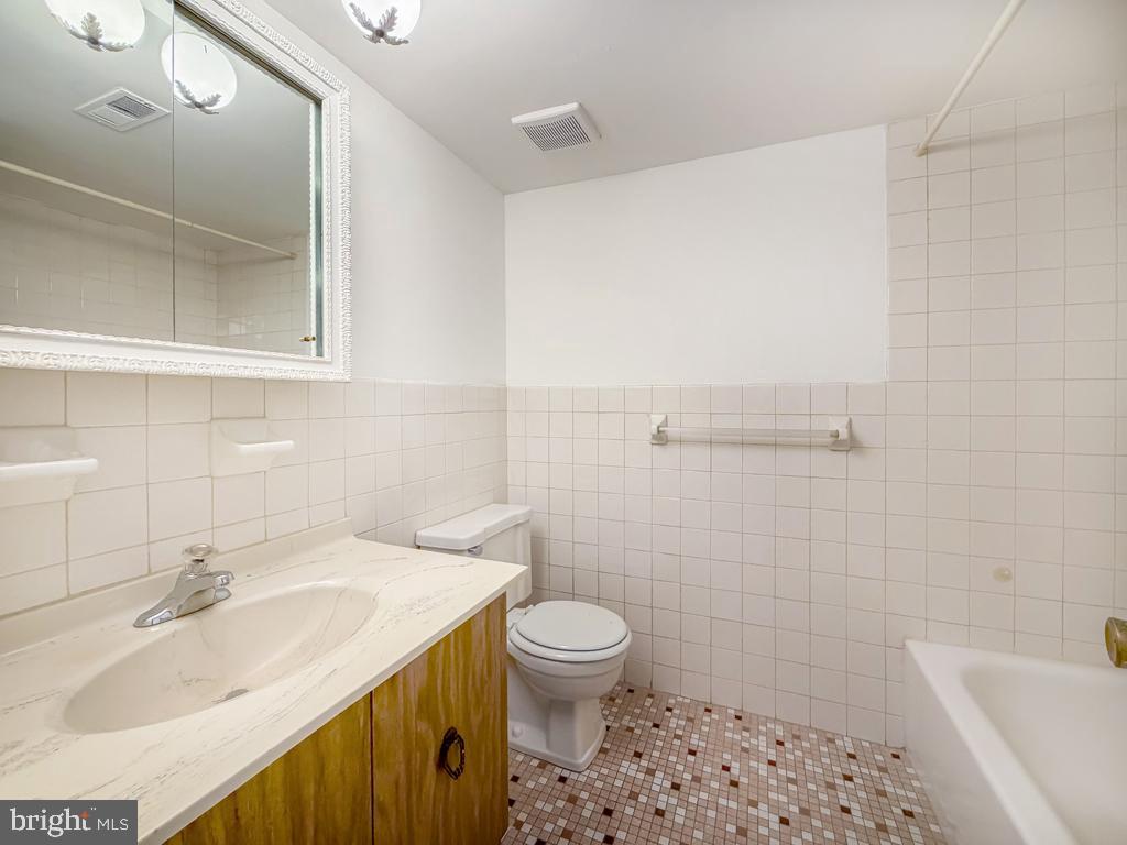 DELAIRE LANDING - Residential