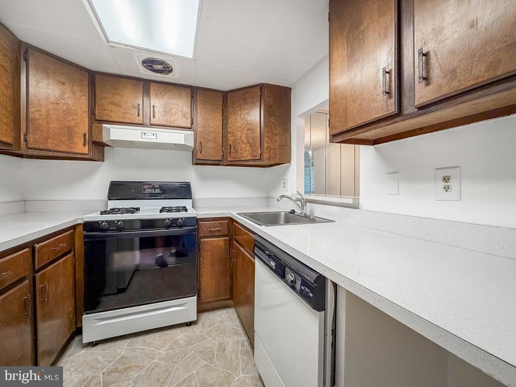 DELAIRE LANDING - Residential