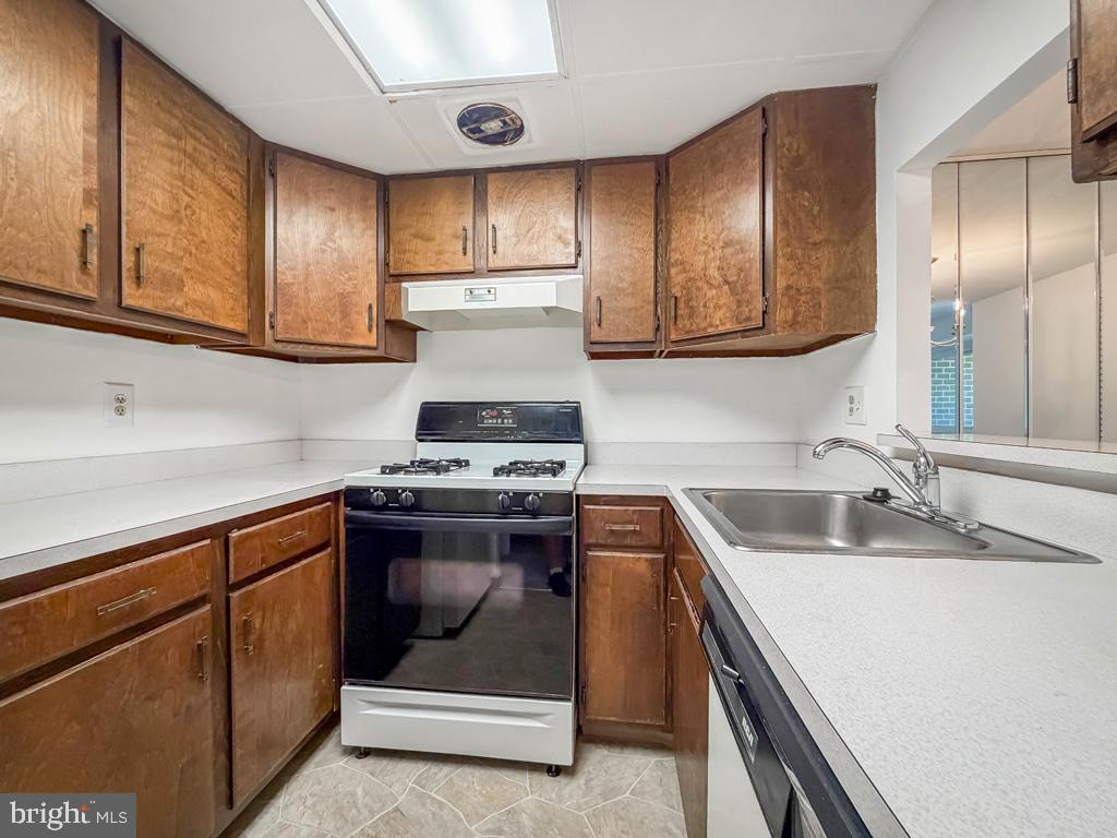 DELAIRE LANDING - Residential