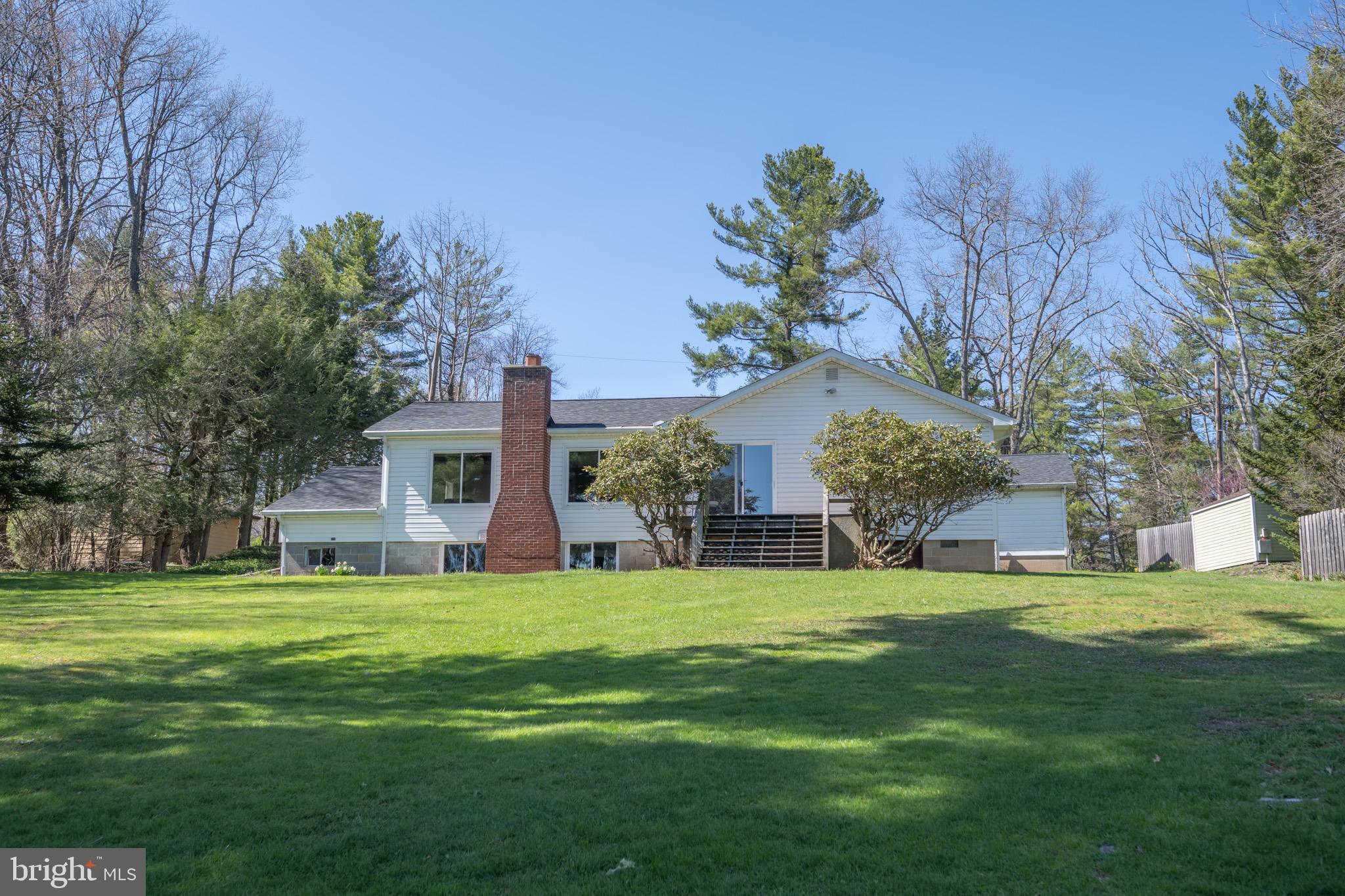 PARADISE POINT - Residential