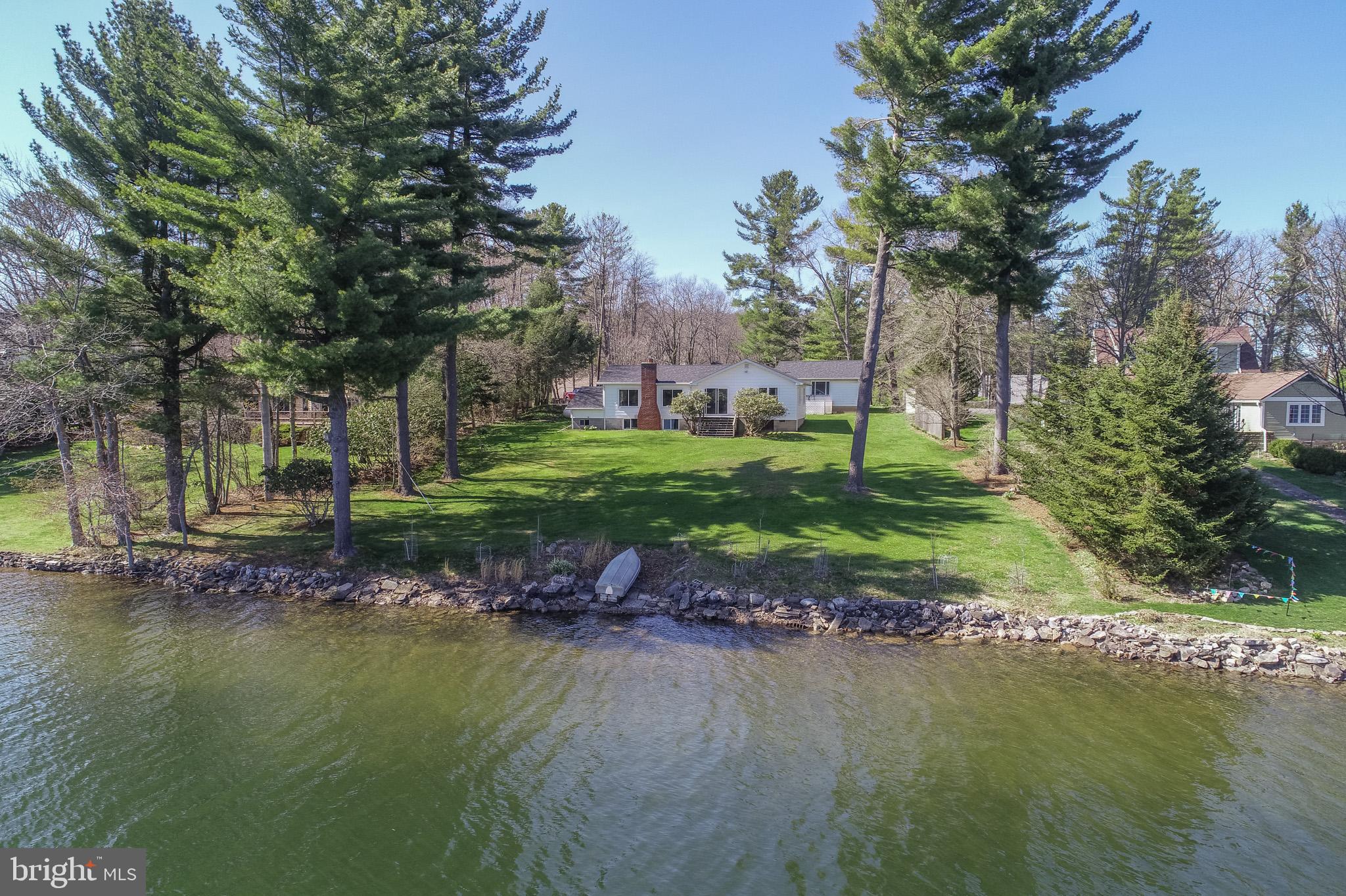 PARADISE POINT - Residential