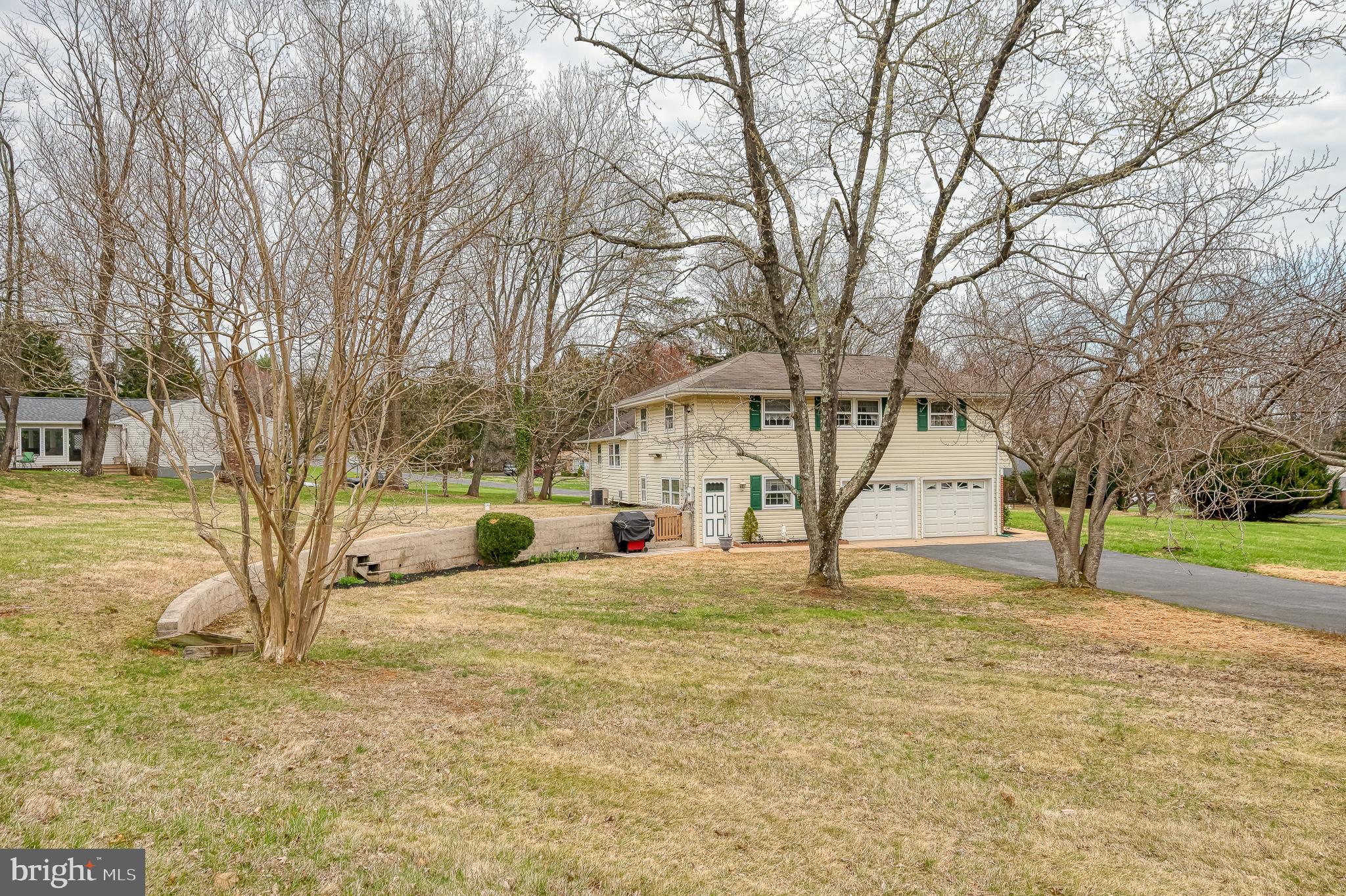 OAKLYN MANOR - Residential