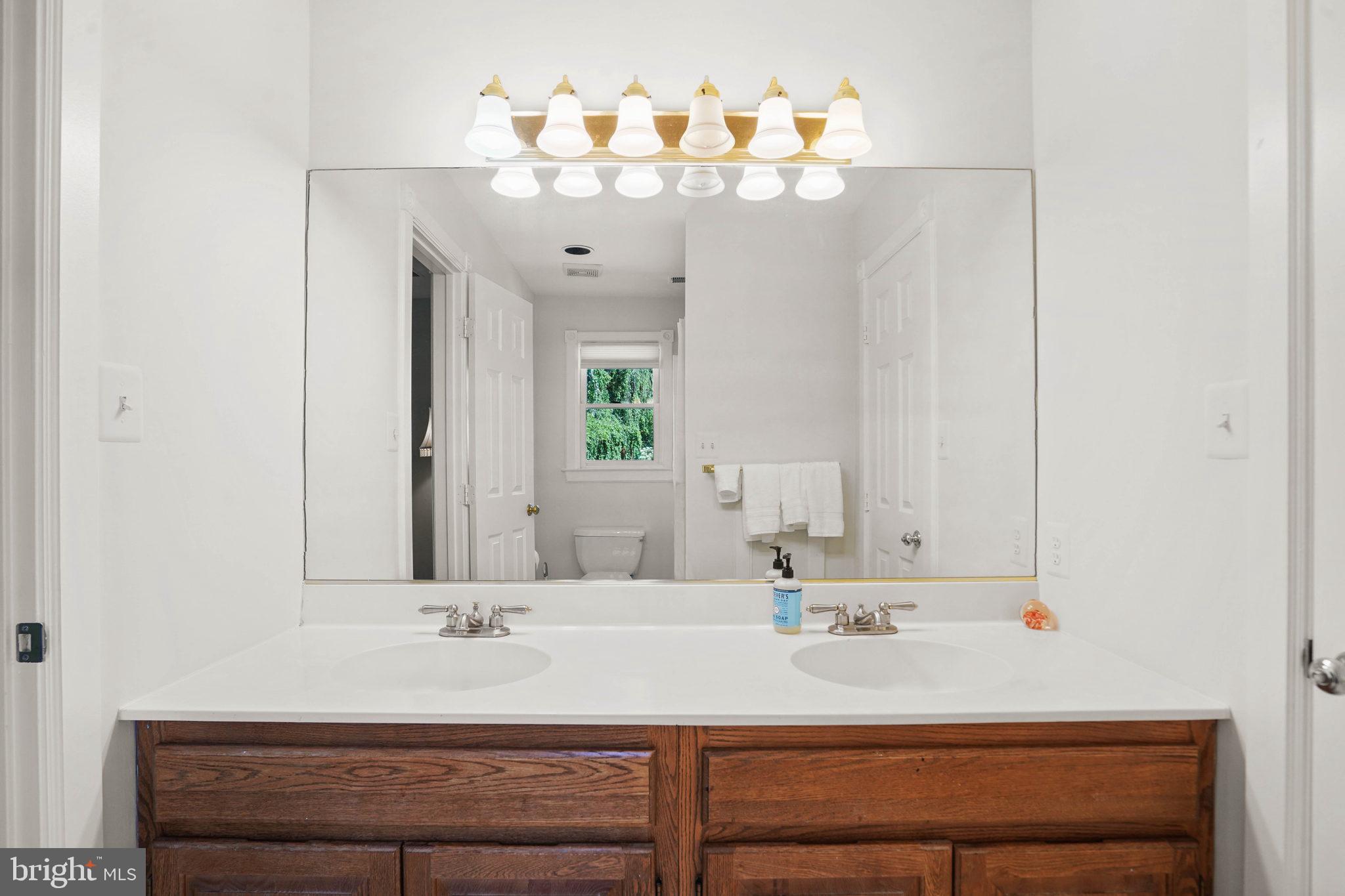 OAKWOOD KNOLLS - Residential