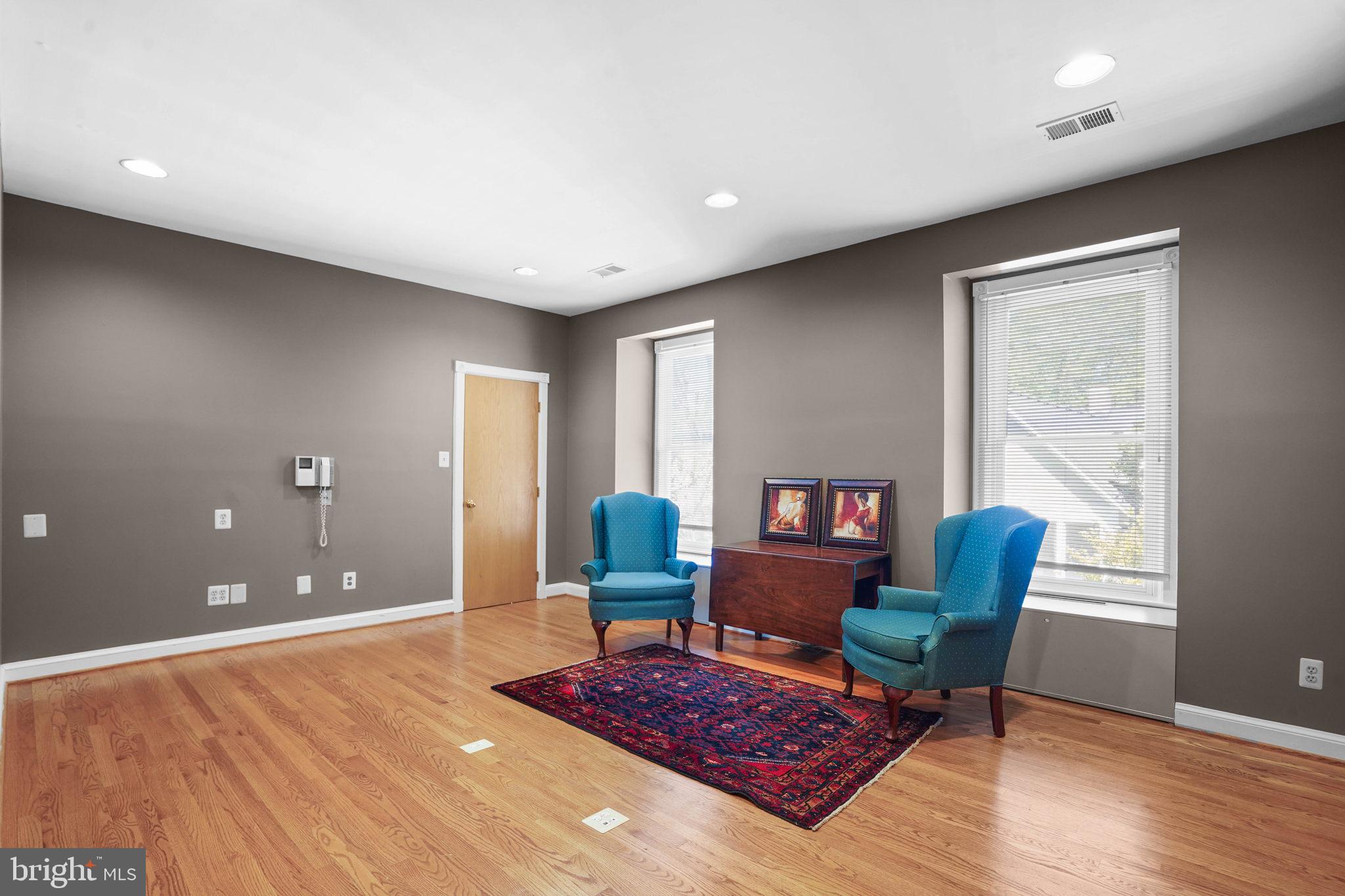 OAKWOOD KNOLLS - Residential