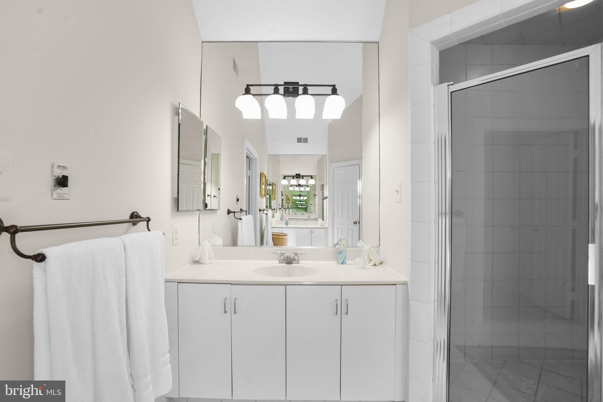 OAKWOOD KNOLLS - Residential