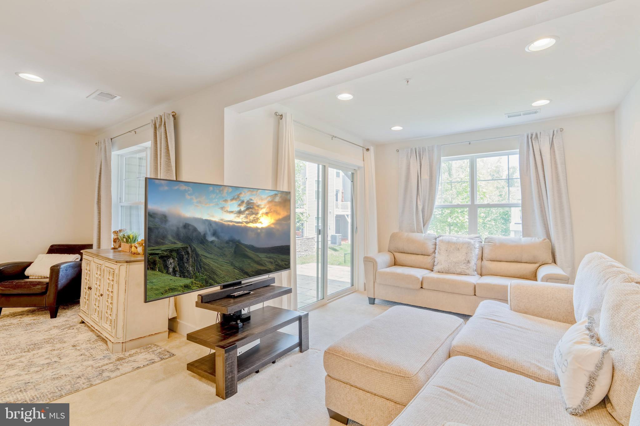 ARNOLD RIDGE - Residential