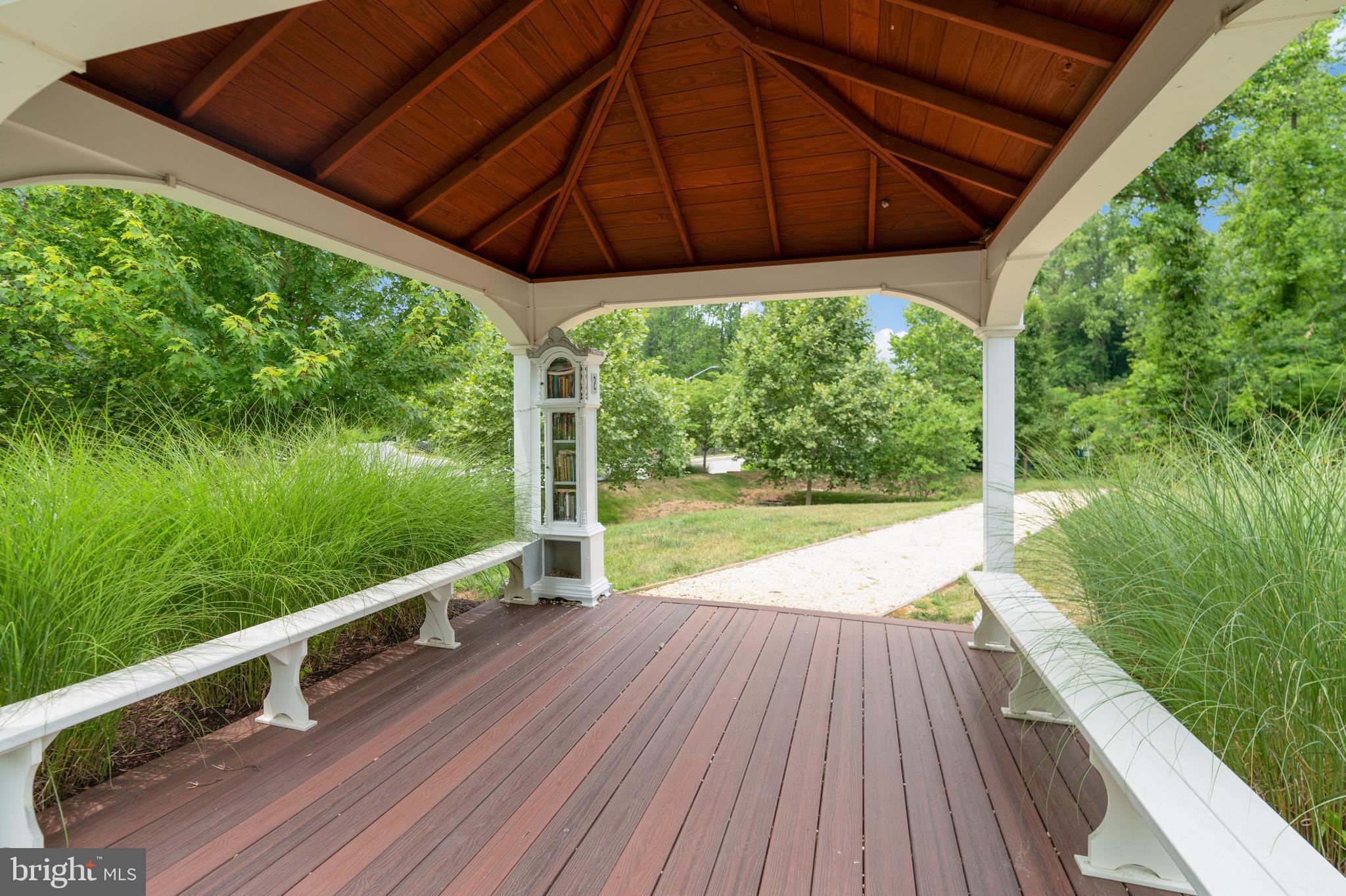 ARNOLD RIDGE - Residential