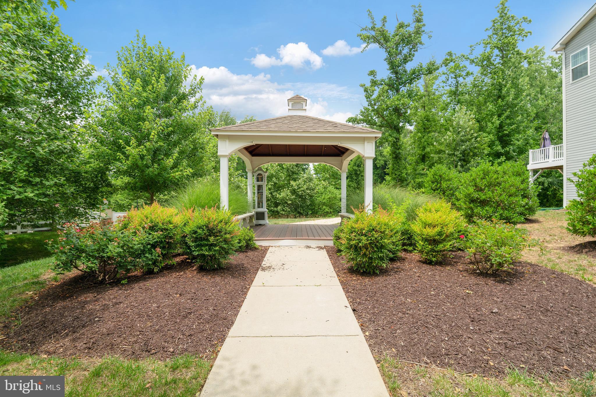 ARNOLD RIDGE - Residential