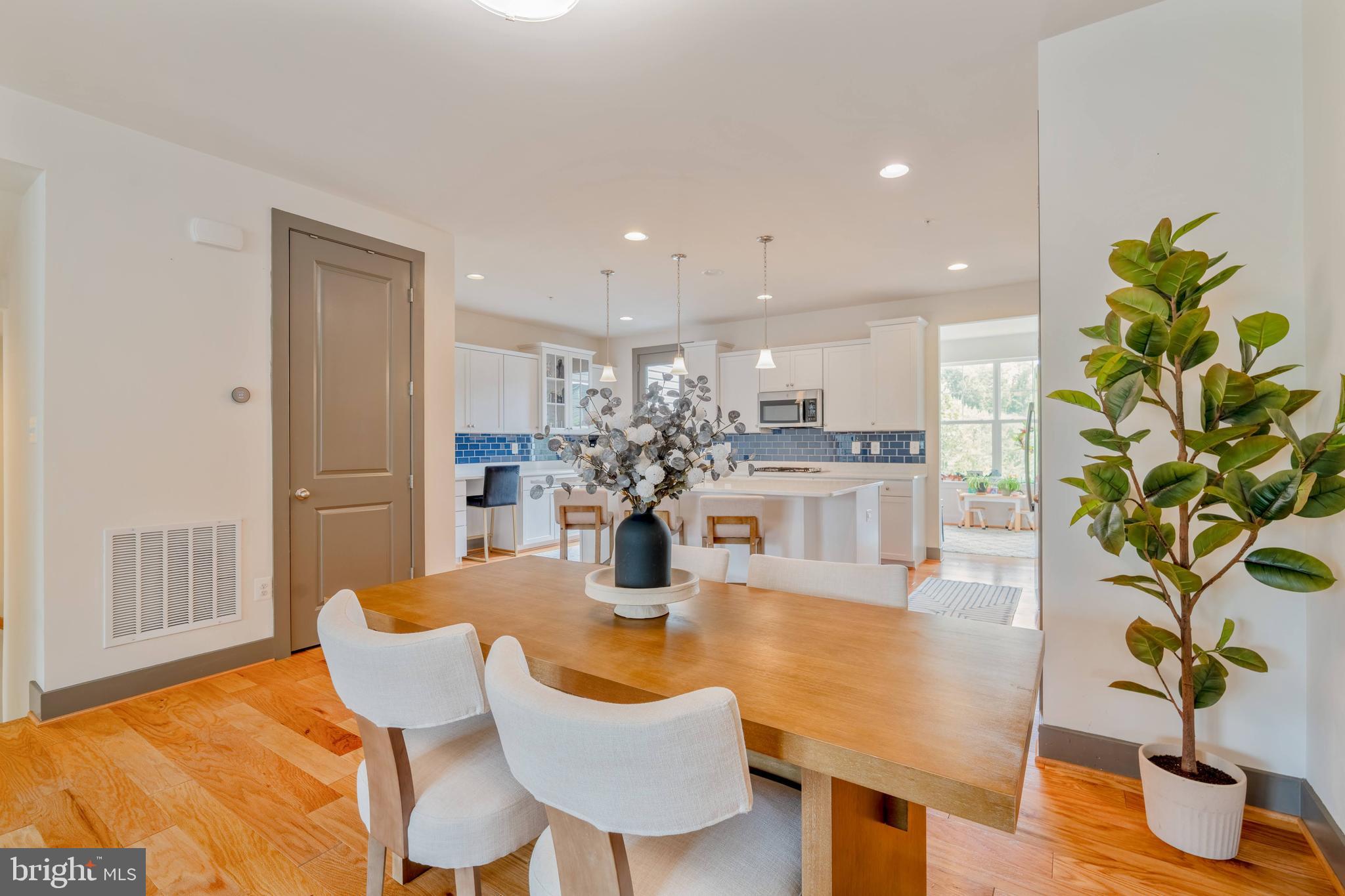 ARNOLD RIDGE - Residential