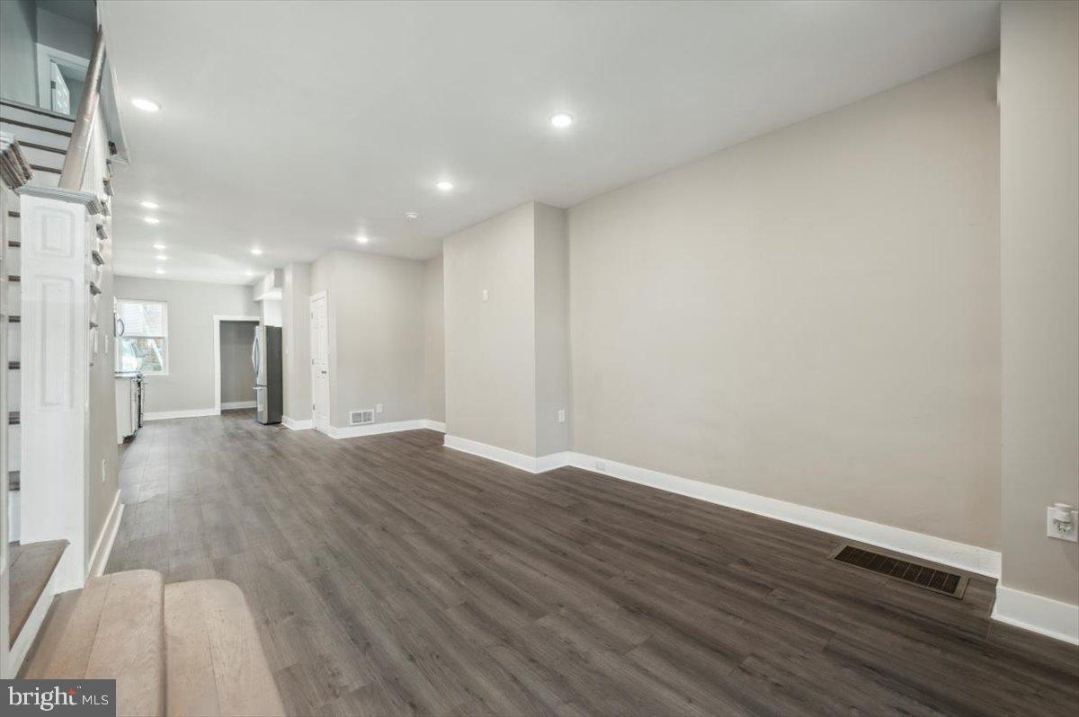 LOGAN - Residential