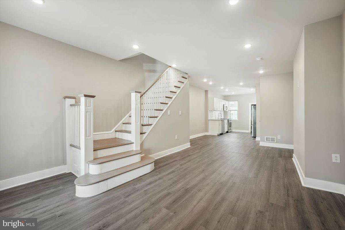 LOGAN - Residential