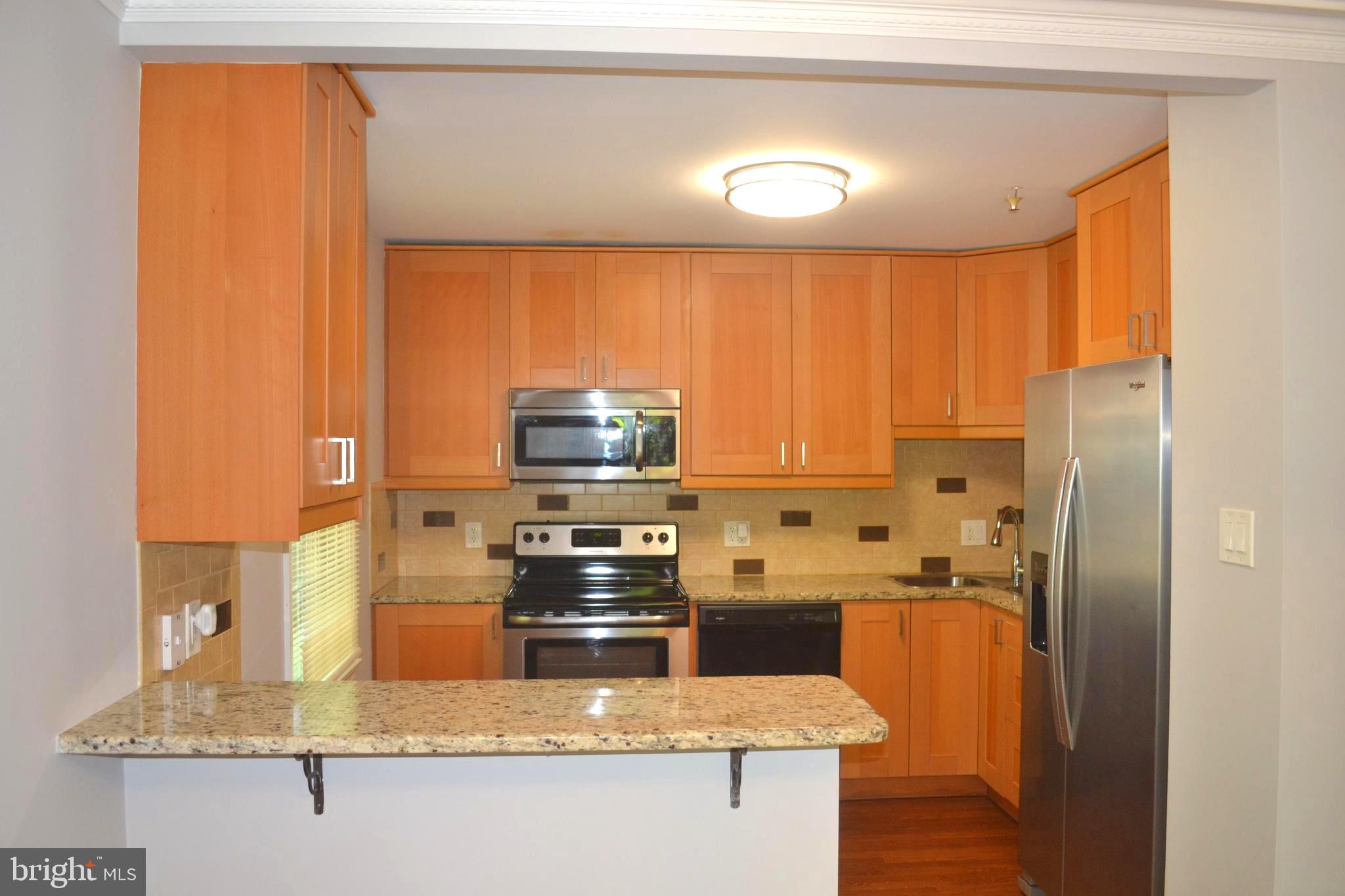 ROCKSHIRE TOWNHOMES - Residential Lease