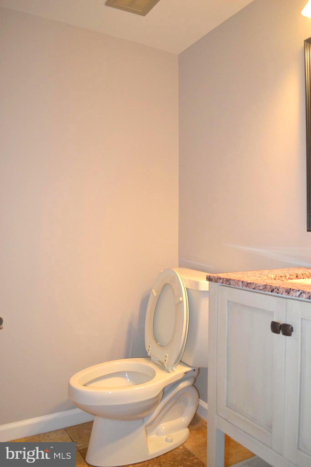 ROCKSHIRE TOWNHOMES - Residential Lease
