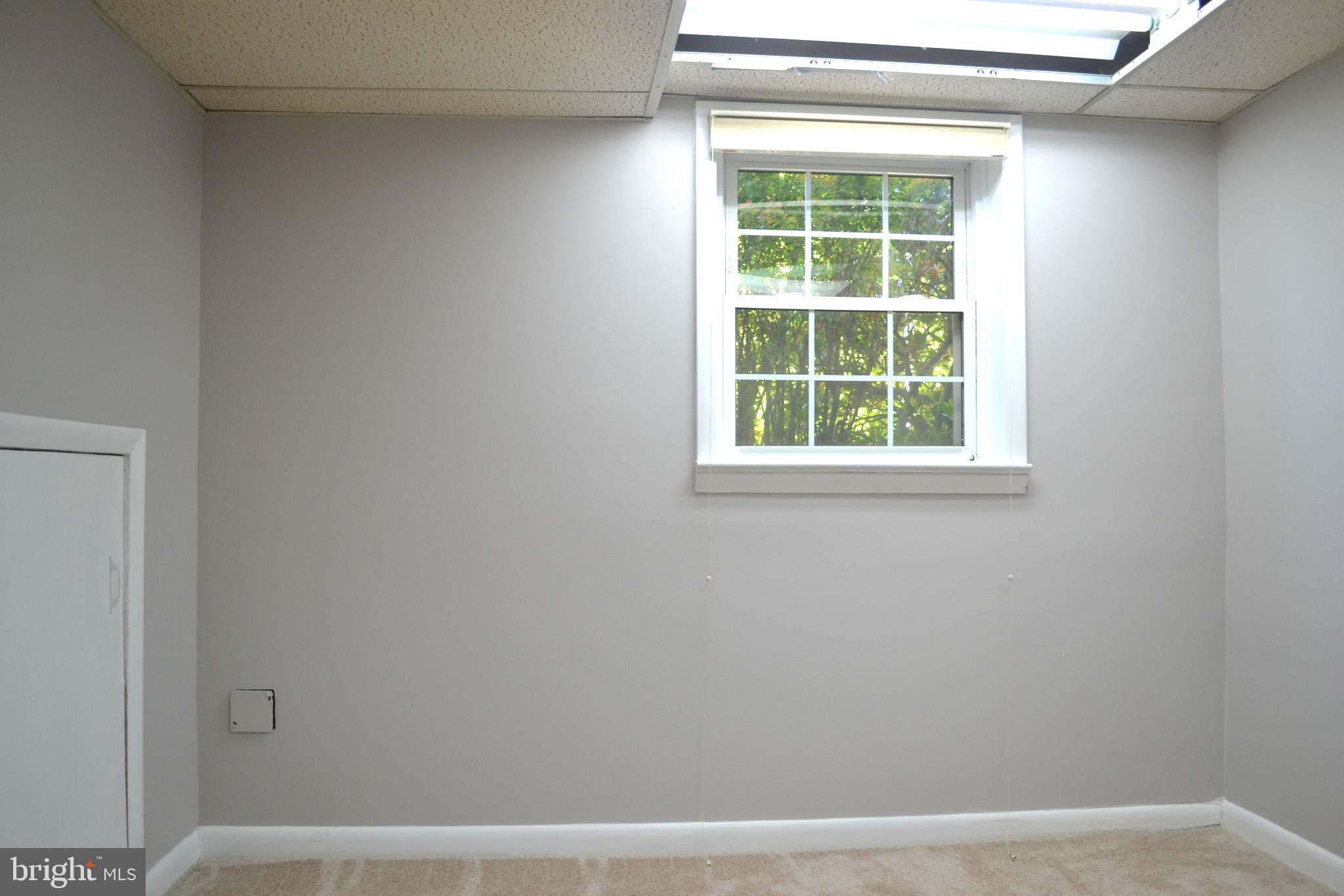 ROCKSHIRE TOWNHOMES - Residential Lease
