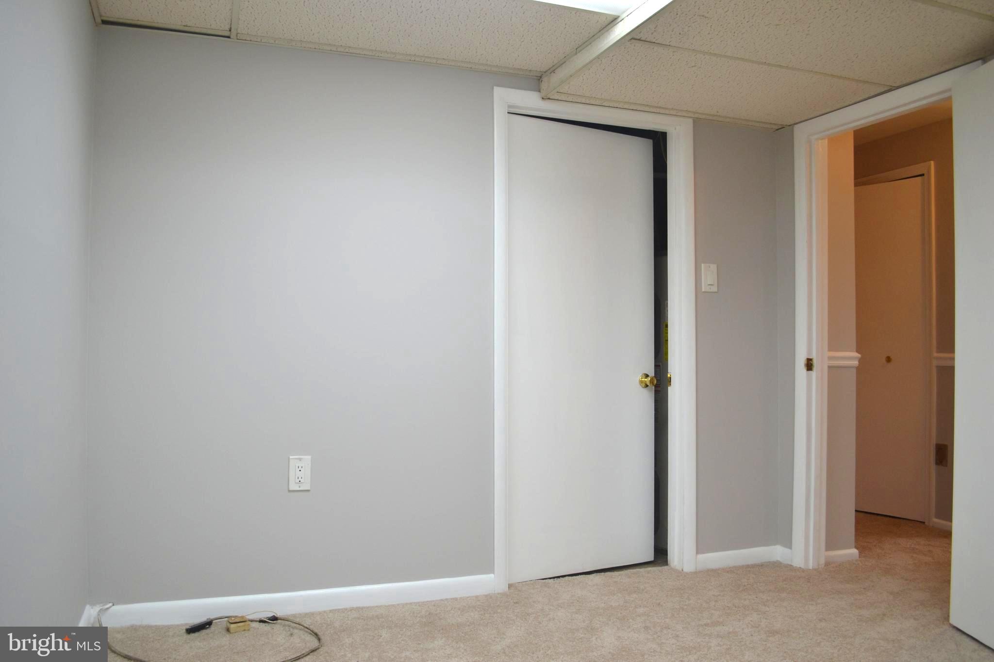 ROCKSHIRE TOWNHOMES - Residential Lease