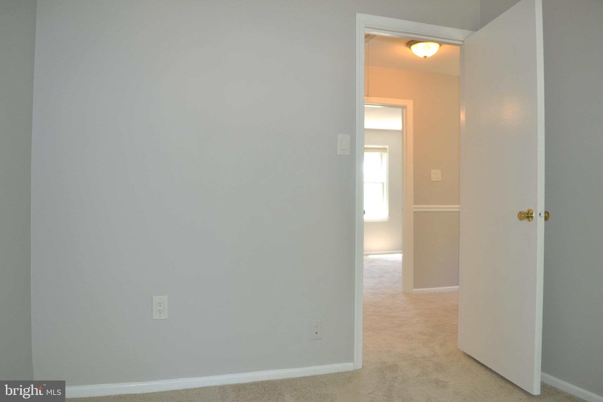 ROCKSHIRE TOWNHOMES - Residential Lease