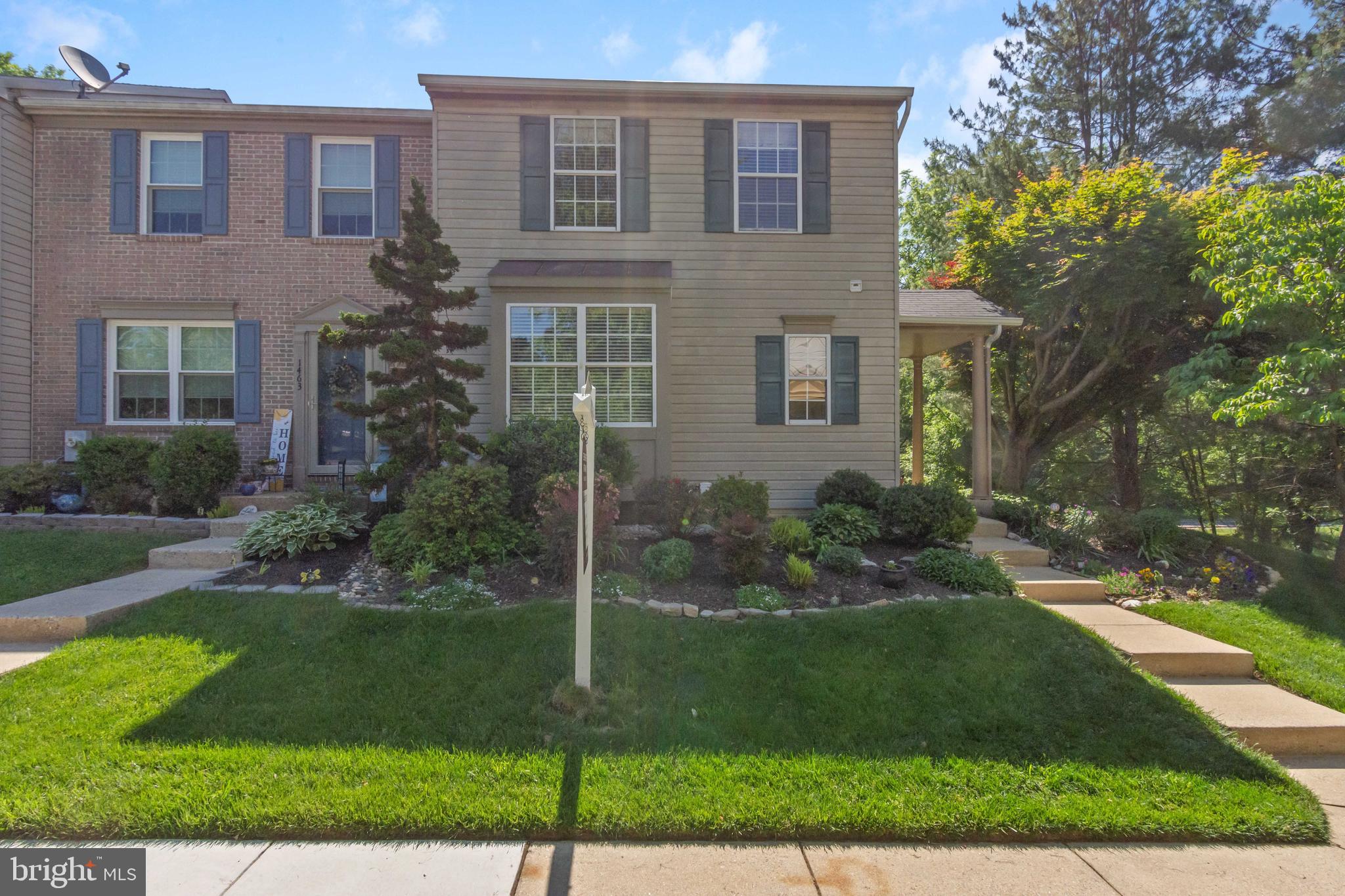 HUNTERS CROSSING - Residential
