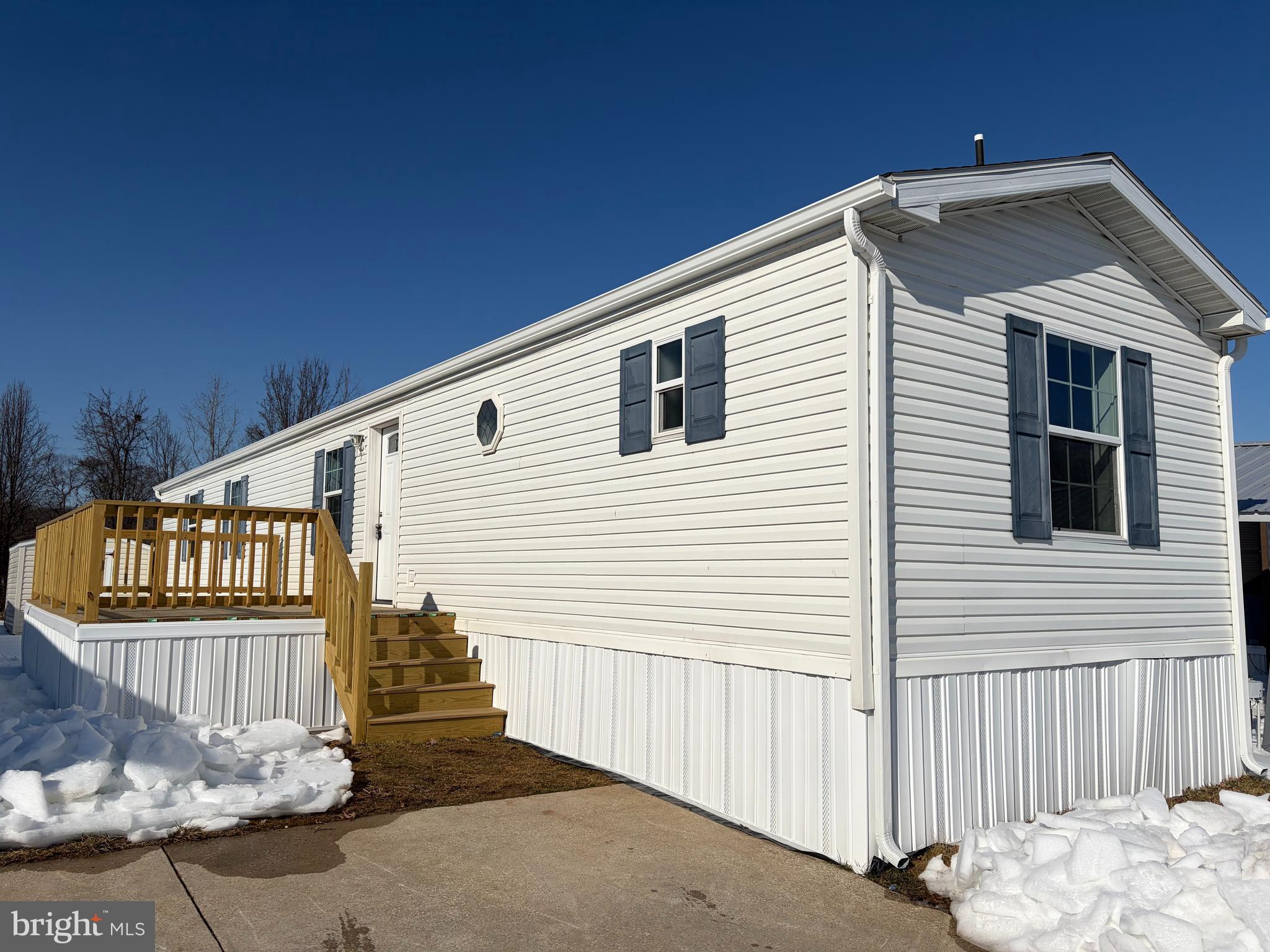 Great One Level Living in this 2 Bedroom /2Full Bath Remodeled Home.  Enjoy a Brand New Kitchen with Stainless Appliances and  Granite Counters- Other Improvements are New Paint, New Floors, New Baths and New Lighting.  This Home is easy to maintain and is located on a great Lot backing to common areas.
Present Lot Rent is $795.00.  Residents Must Be Approved By Community Management