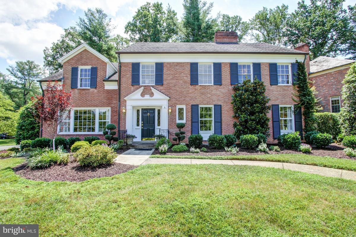 BANNOCKBURN ESTATES - Residential