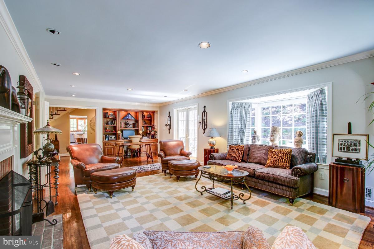 BANNOCKBURN ESTATES - Residential