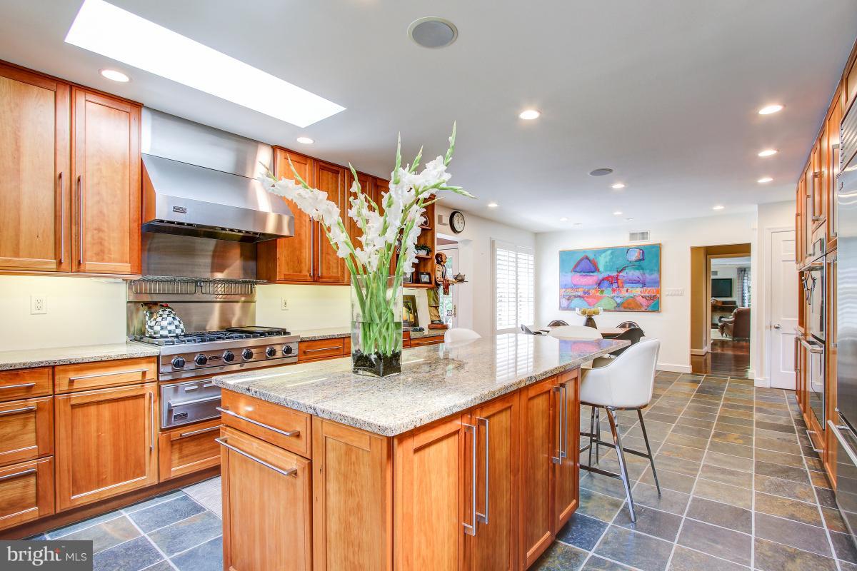 BANNOCKBURN ESTATES - Residential