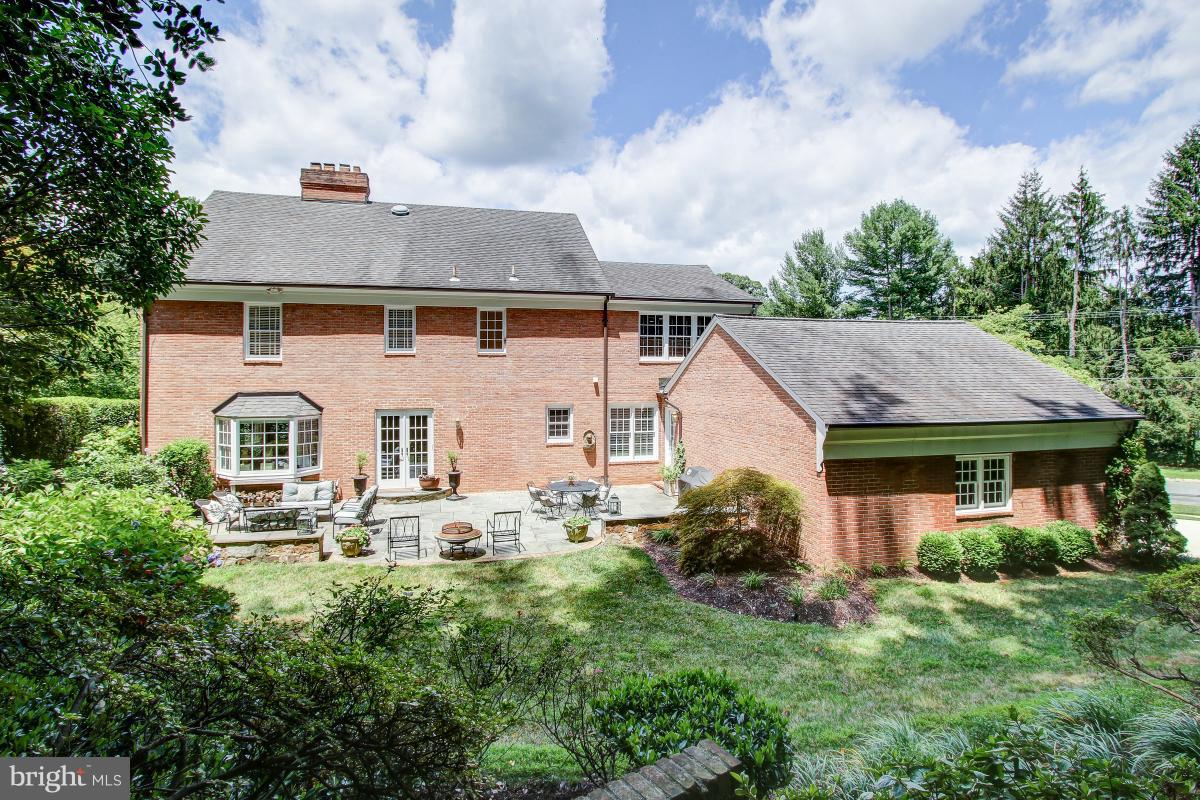 BANNOCKBURN ESTATES - Residential