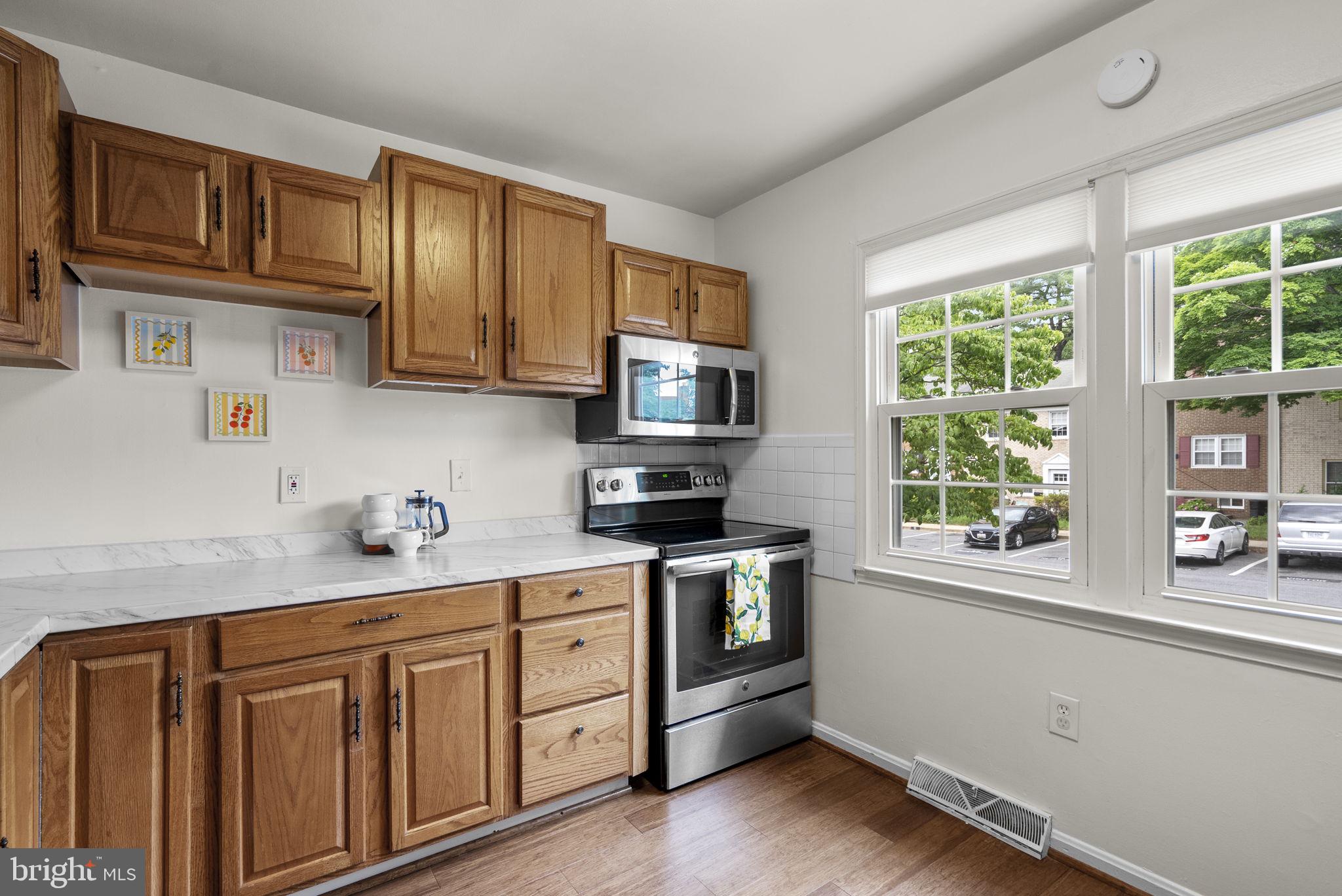 SHADY GROVE VILLAGE - Residential